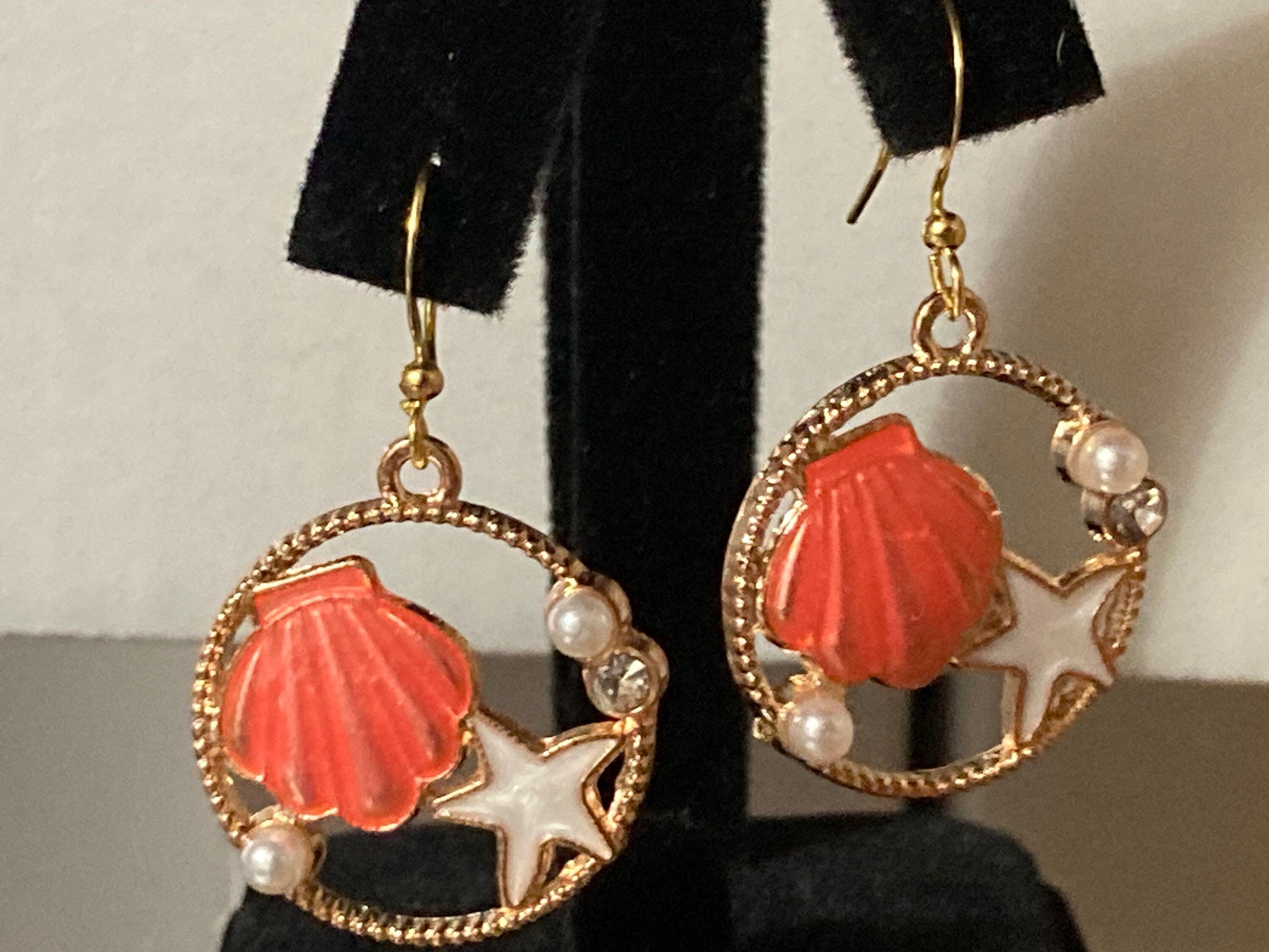 coral cream enamel starfish Pearl dangly earrings pierced Nautical gold tone