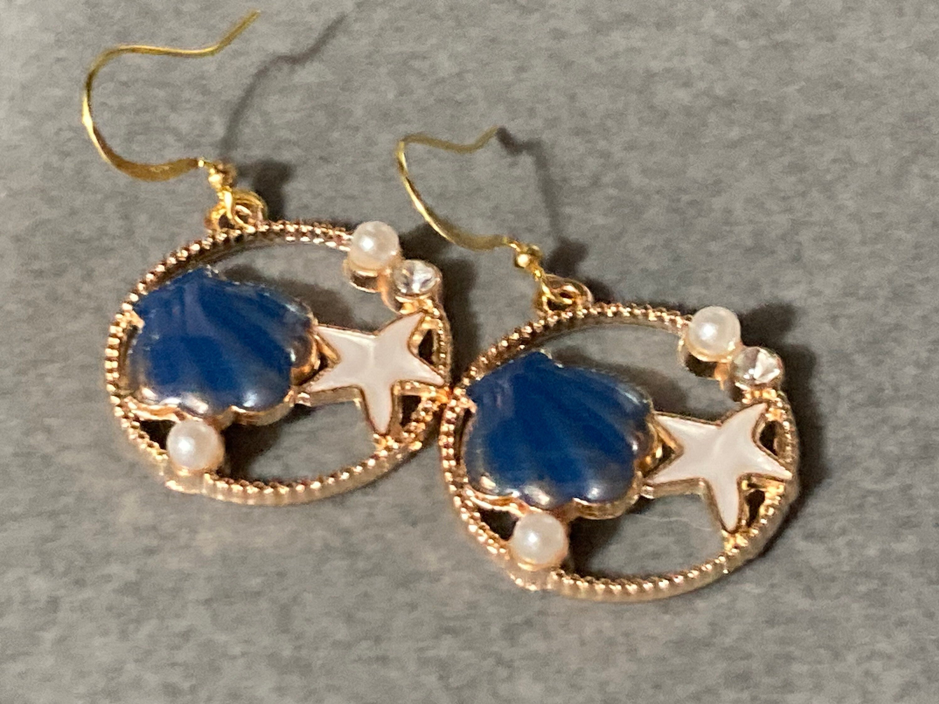 coral cream enamel starfish Pearl dangly earrings pierced Nautical gold tone