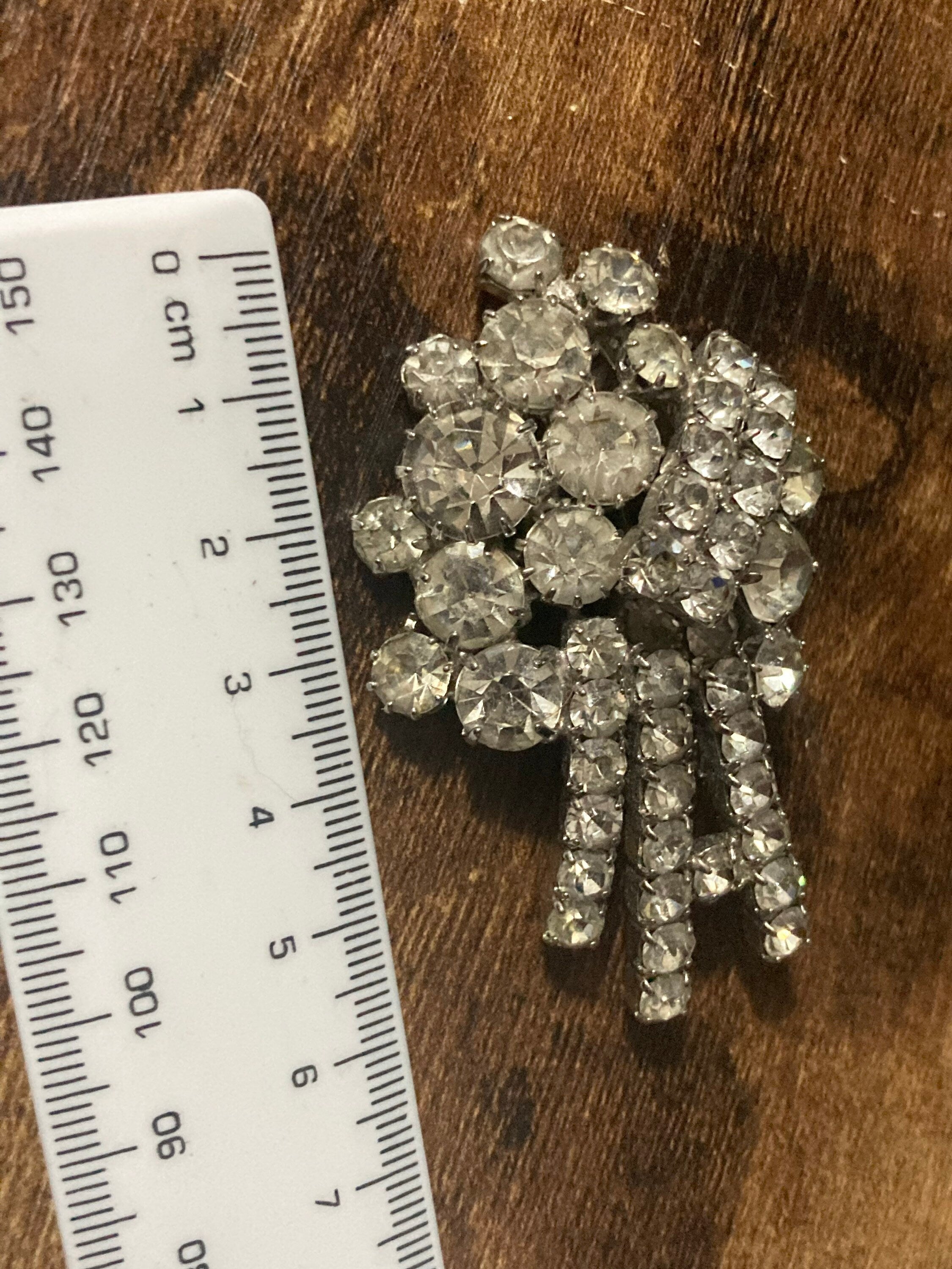 Vintage floral paste glass clear Diamanté silver tone Brooch