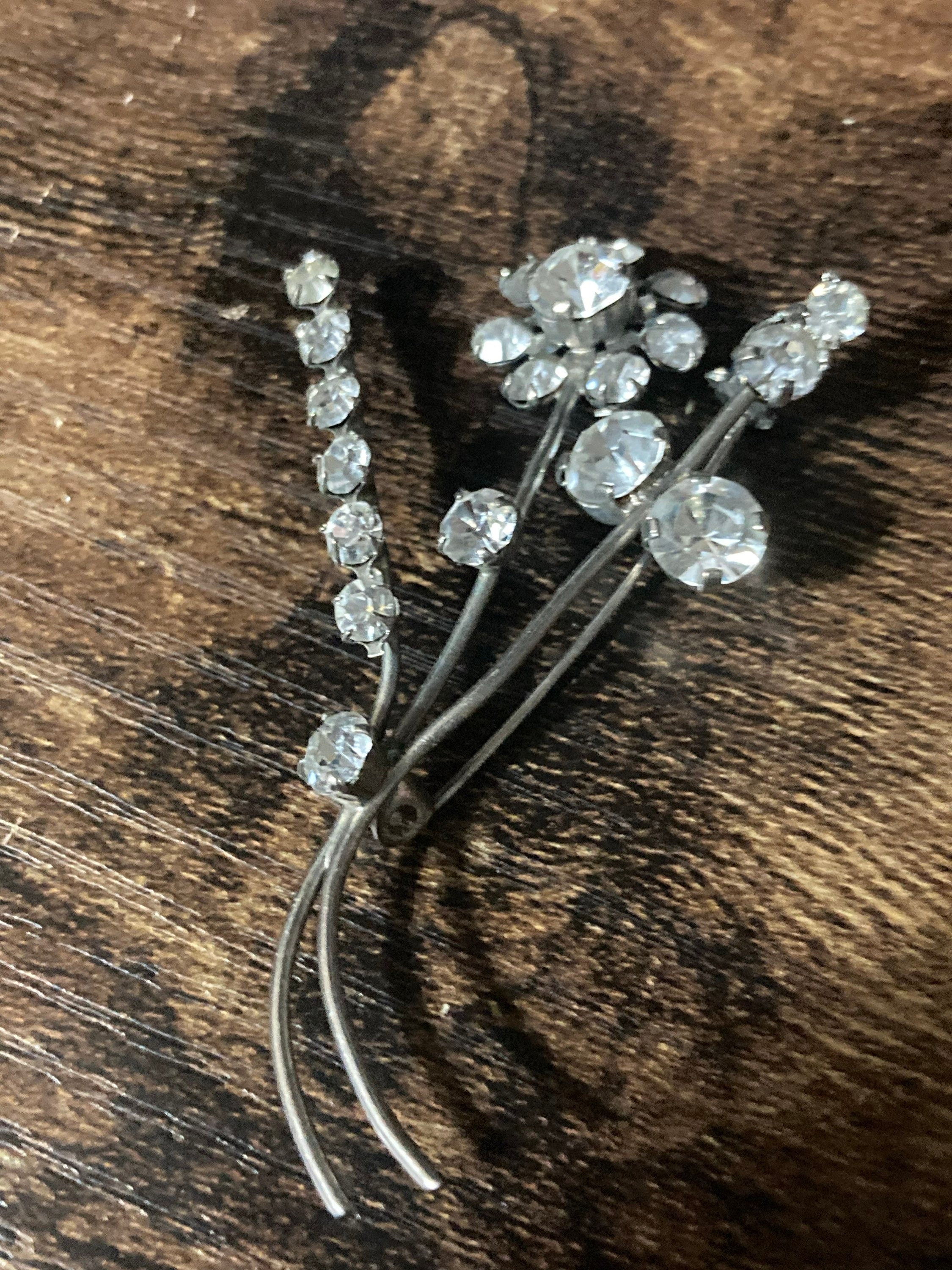Vintage floral paste glass Diamanté silver tone Brooch