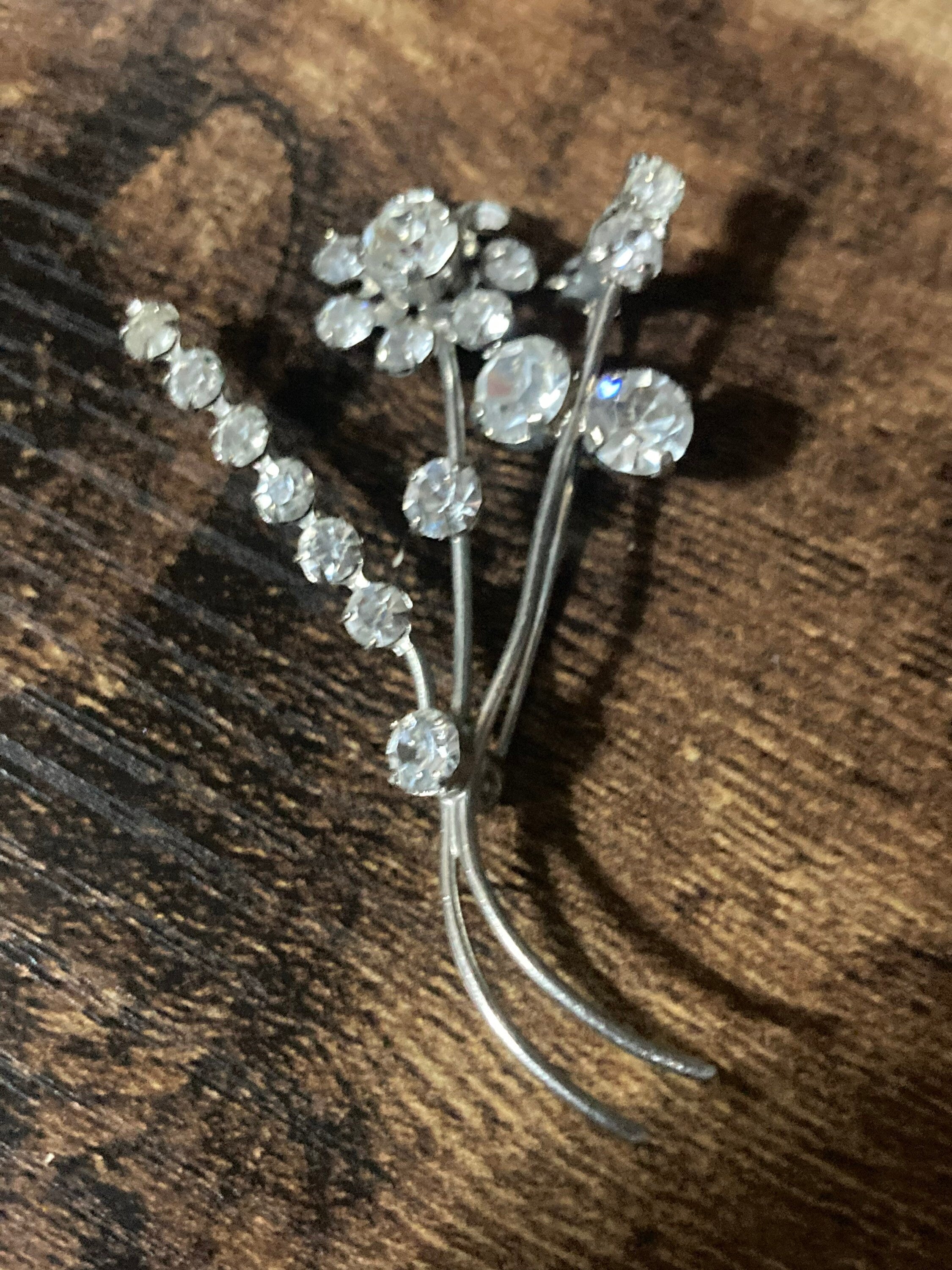 Vintage floral paste glass Diamanté silver tone Brooch