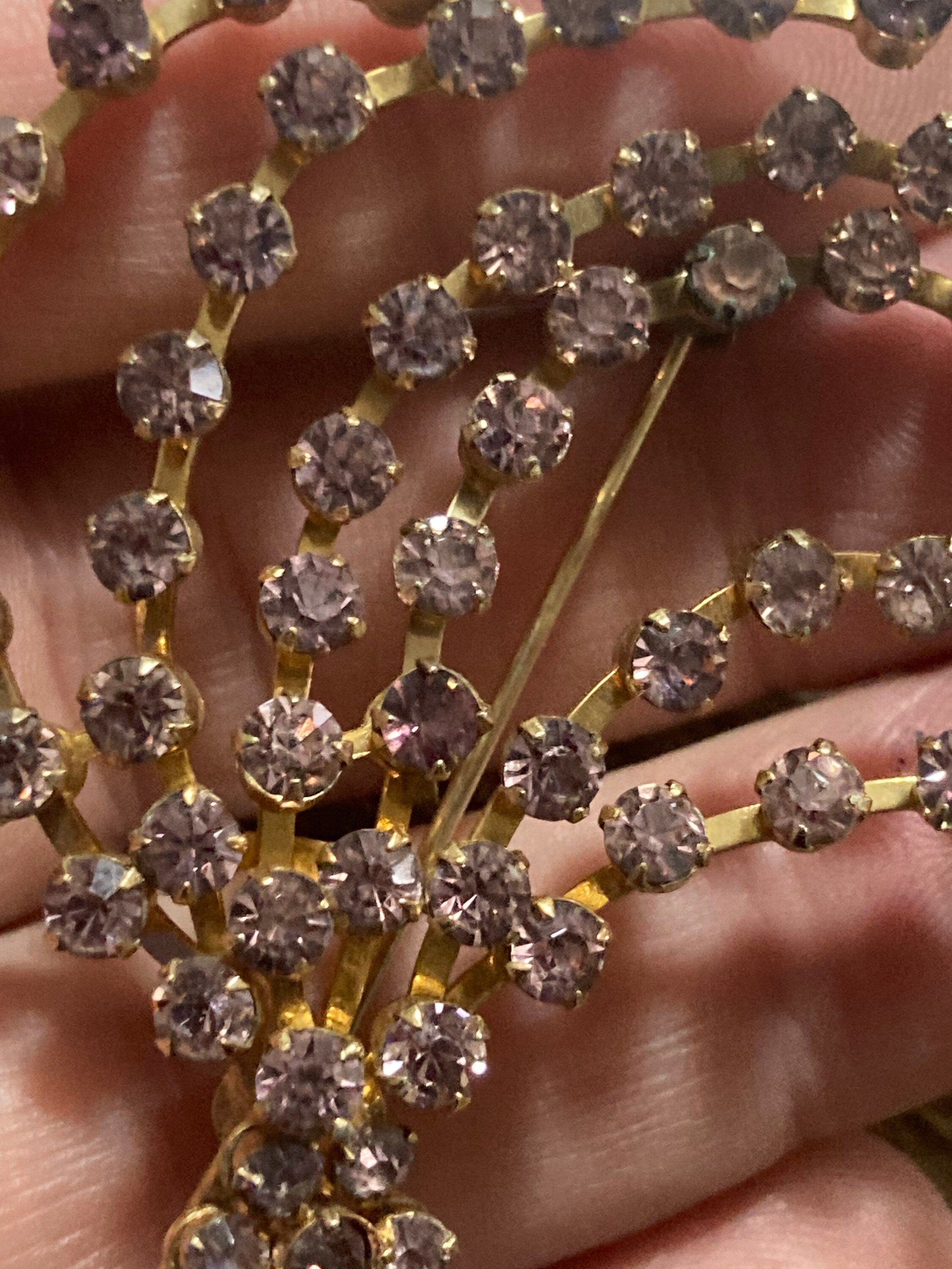 Vintage soft purple lilac rhinestone paste Diamanté gold tone floral sprig Brooch