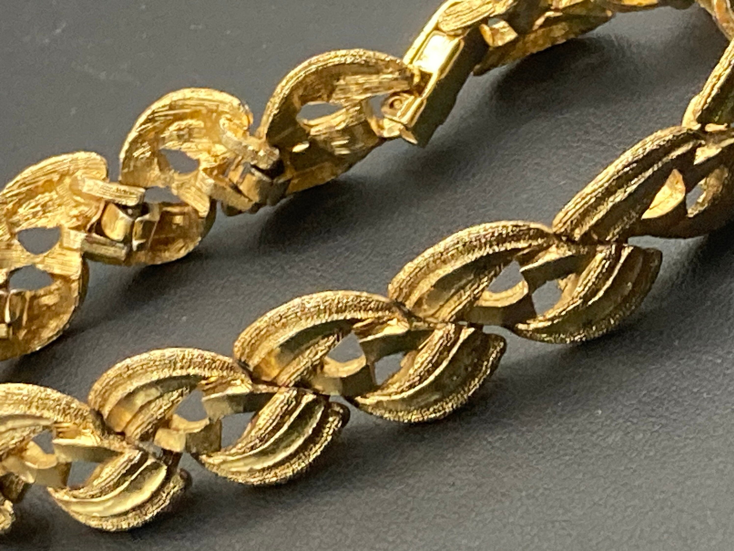 Vintage gold tone mid century metal textured leaf bracelet