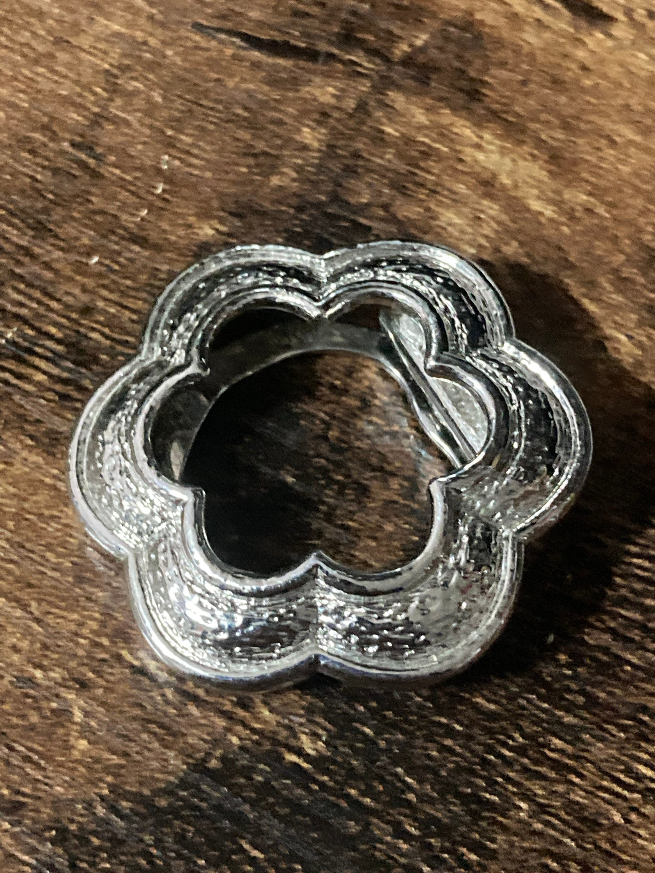 Vintage silver tone brutalist abstract scarf clip