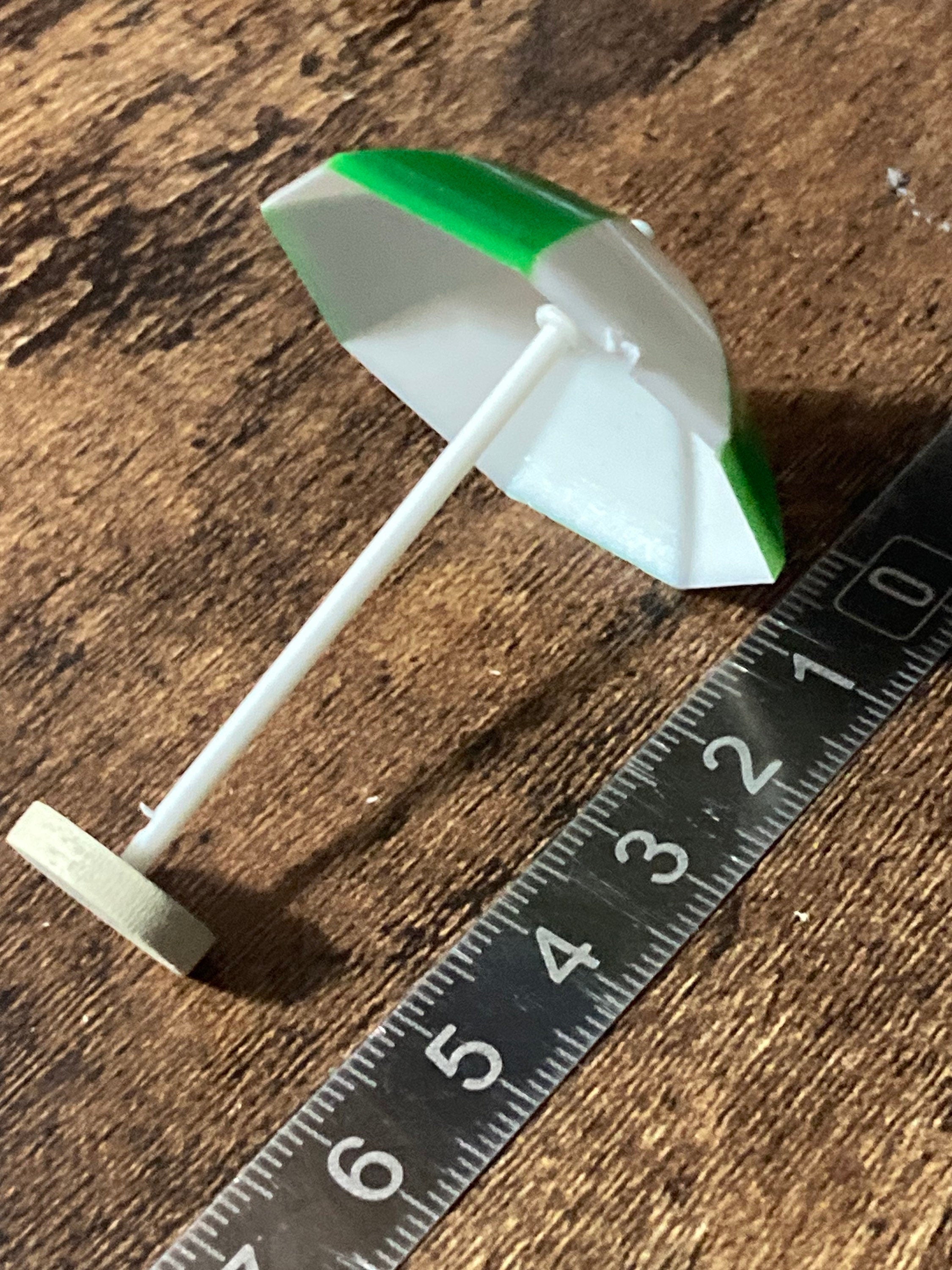 1 x Miniature beach parasol sunbed lounger cake topper decoration dollshouse