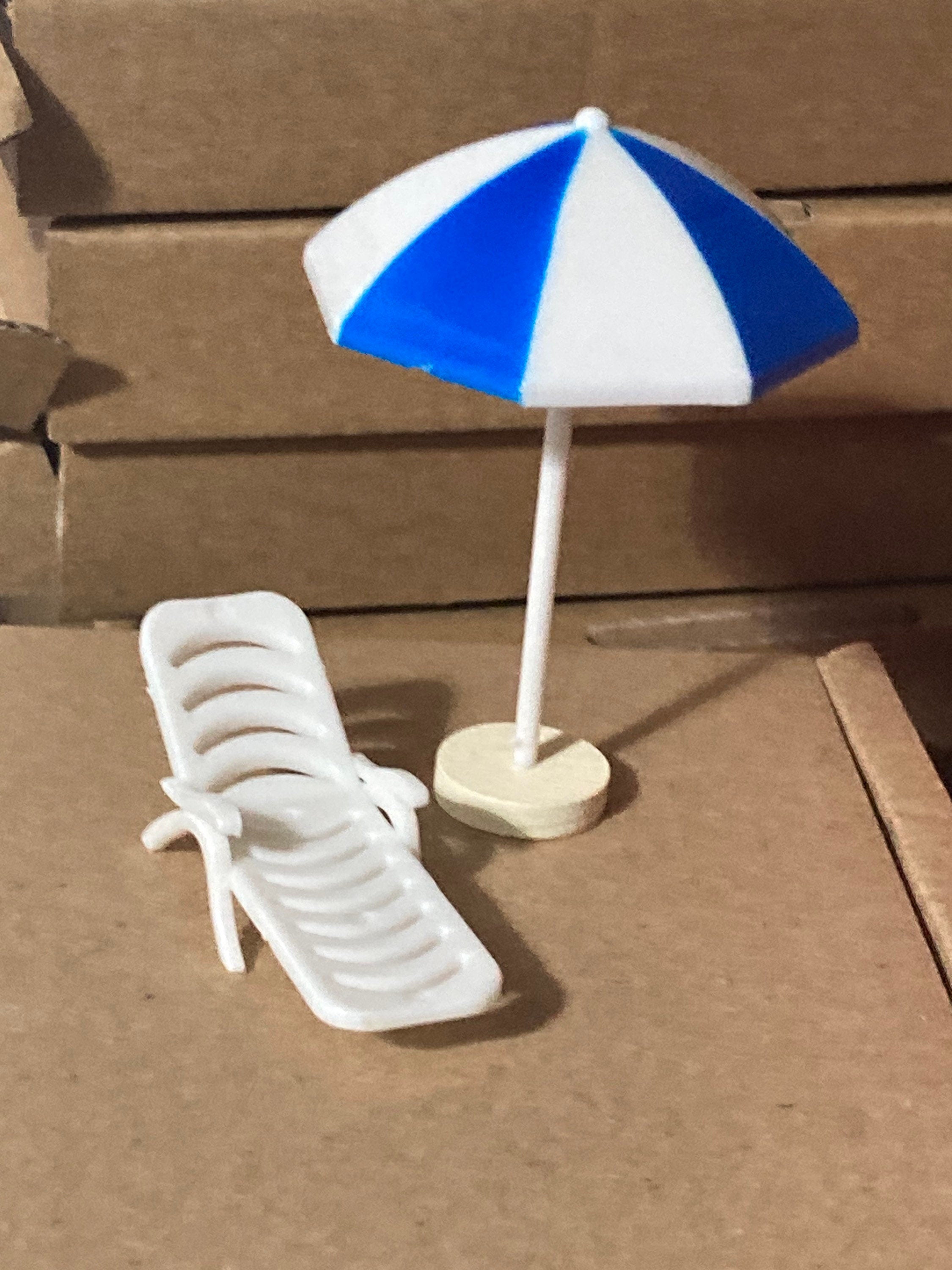 1 x Miniature beach parasol sunbed lounger cake topper decoration dollshouse