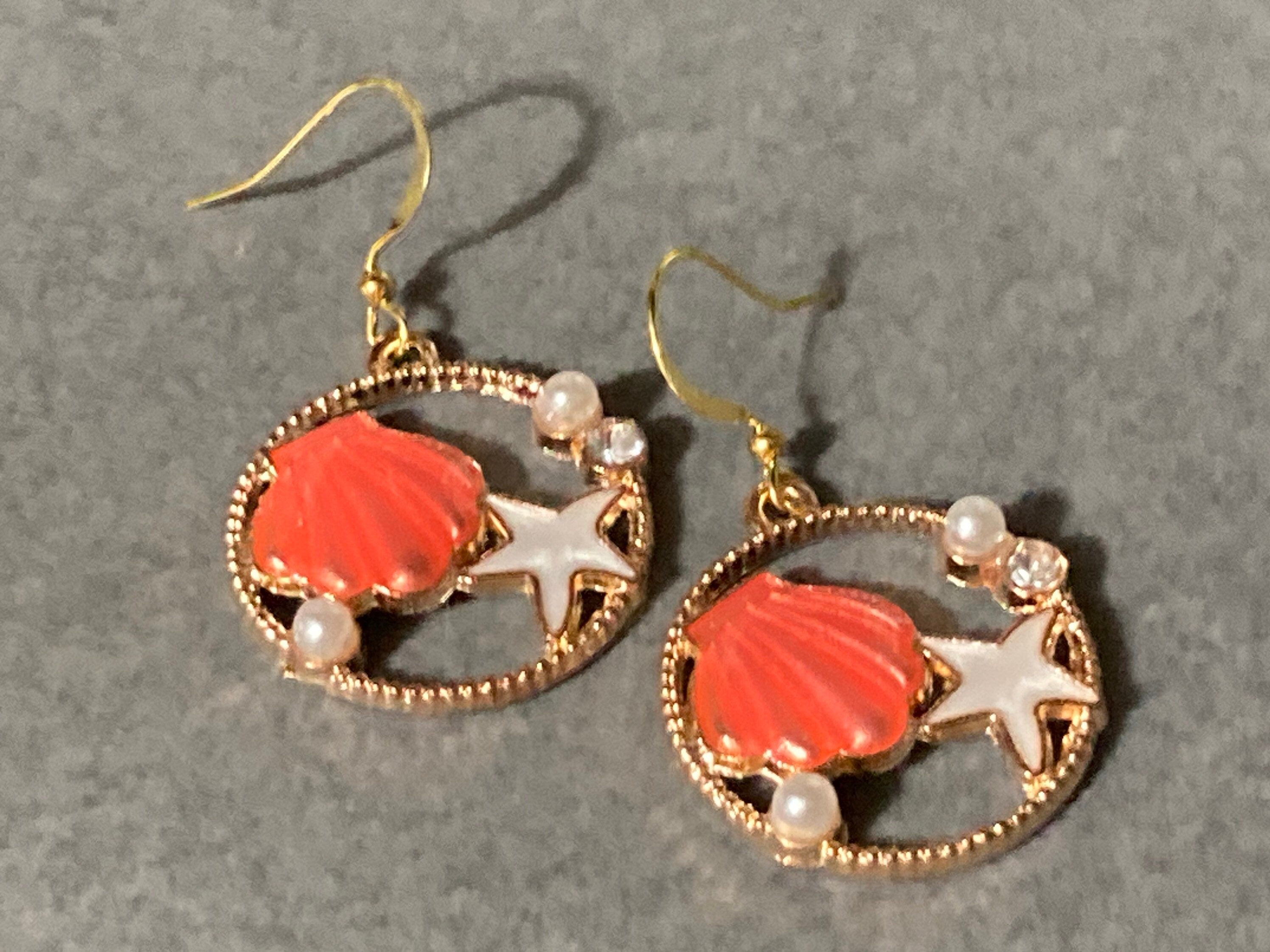 coral cream enamel starfish Pearl dangly earrings pierced Nautical gold tone