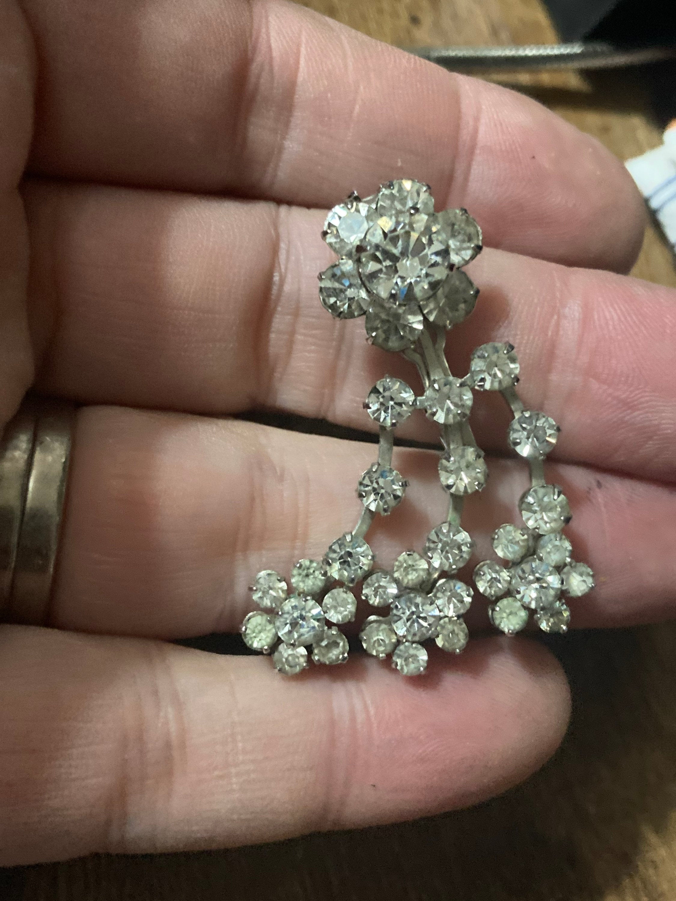 Vintage floral paste glass clear Diamanté silver tone Brooch
