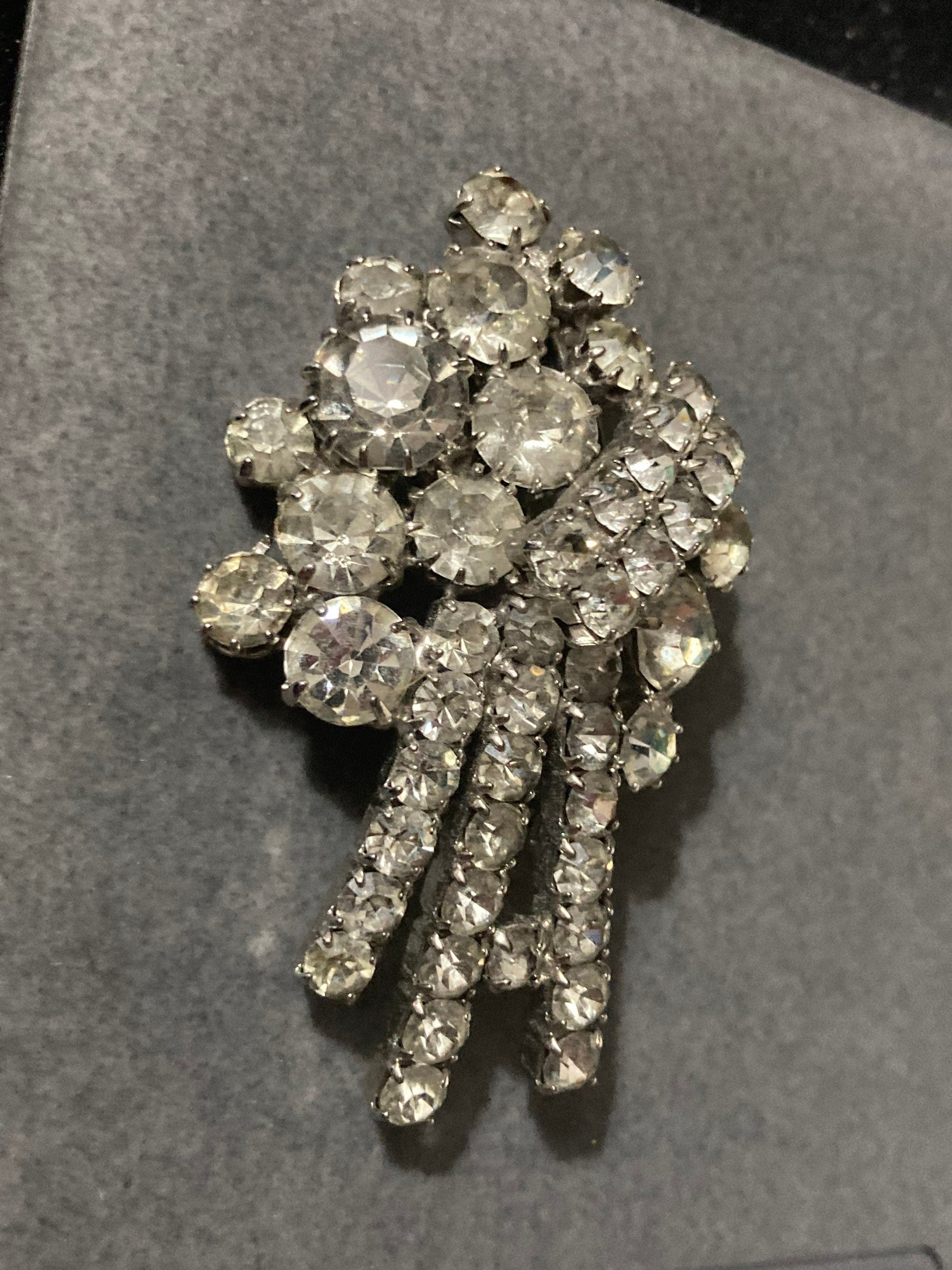 Vintage floral paste glass clear Diamanté silver tone Brooch