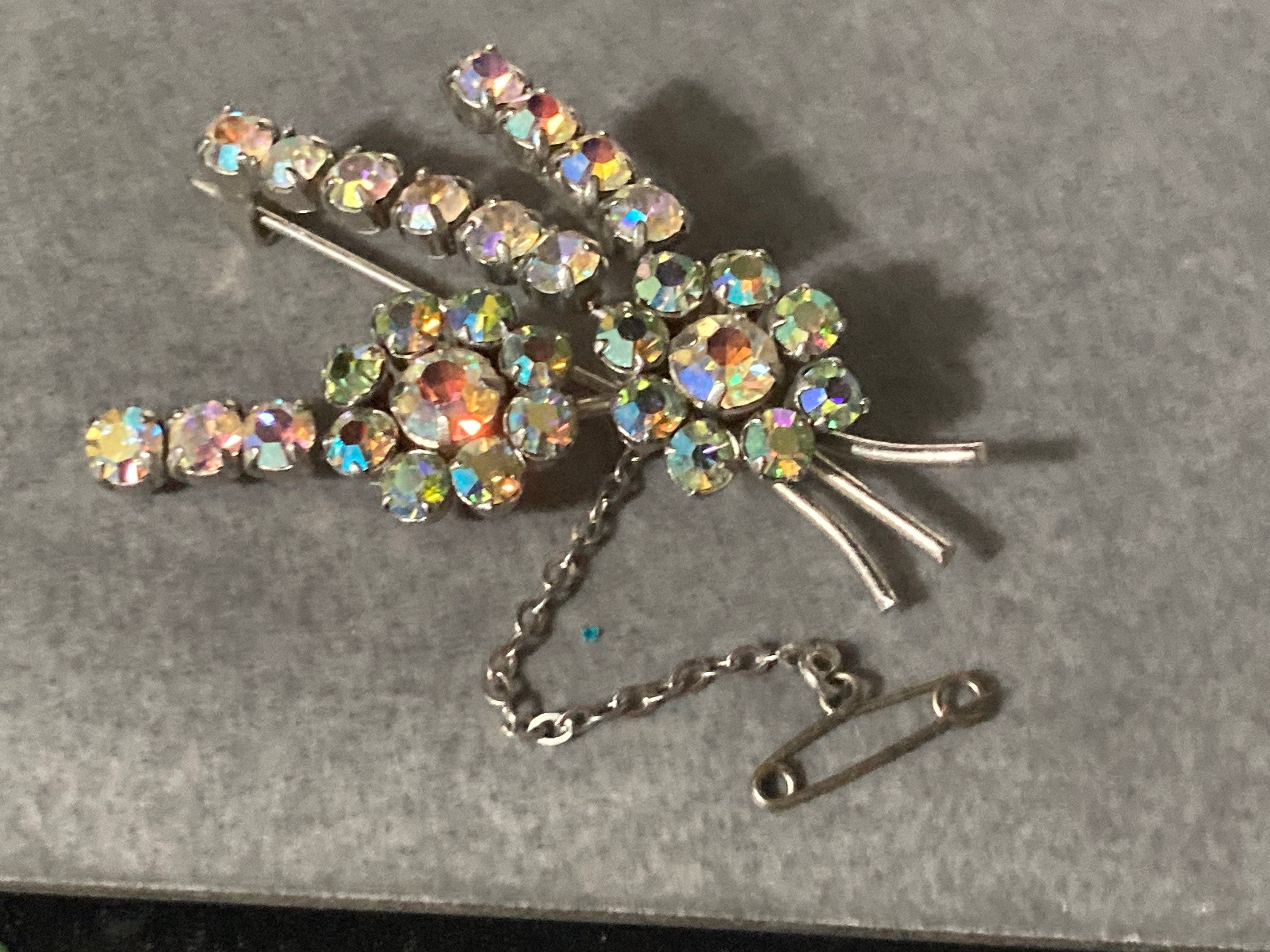 Vintage floral paste AB aurora boreal is glass Diamanté silver tone Brooch