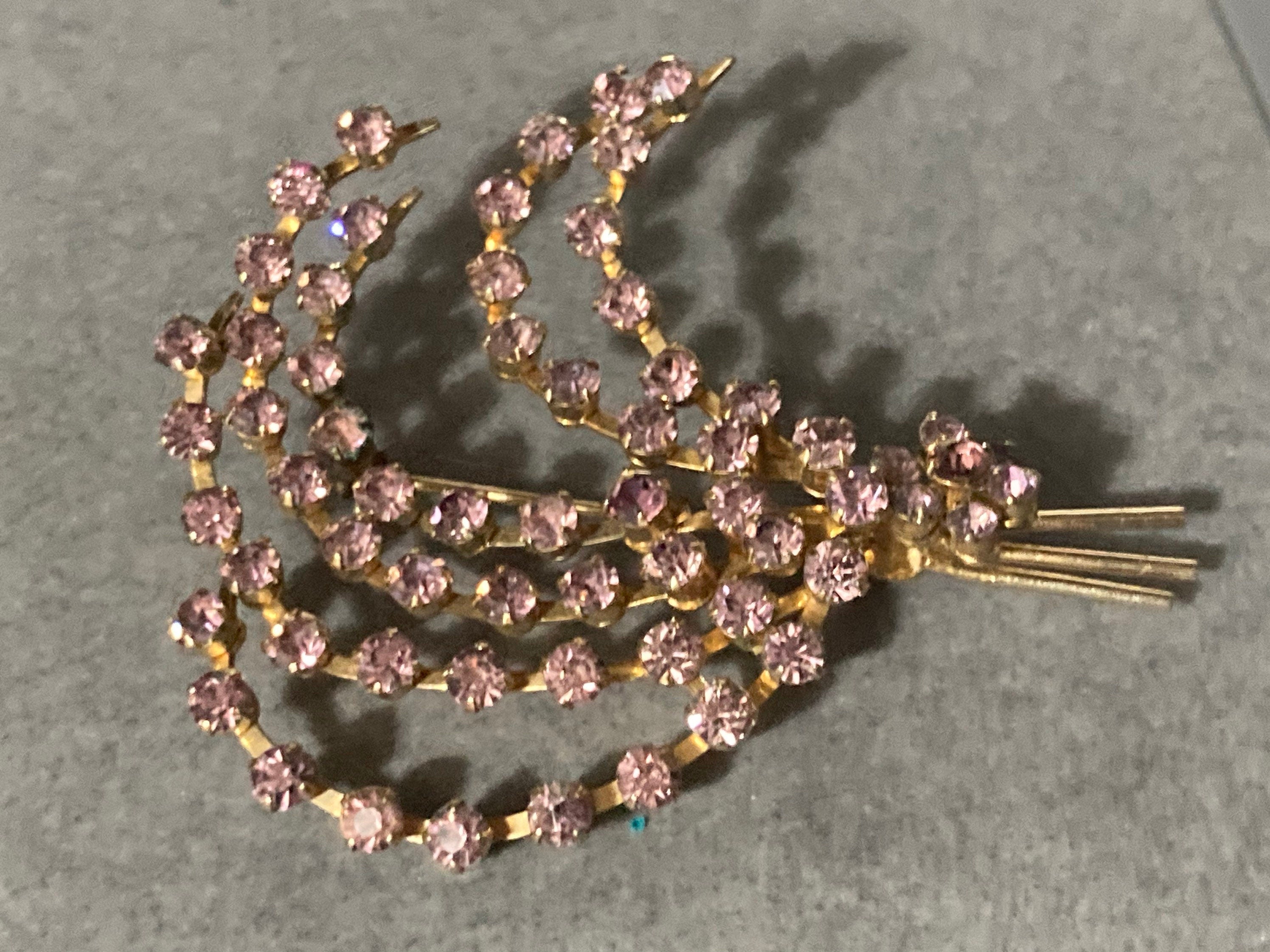 Vintage soft purple lilac rhinestone paste Diamanté gold tone floral sprig Brooch