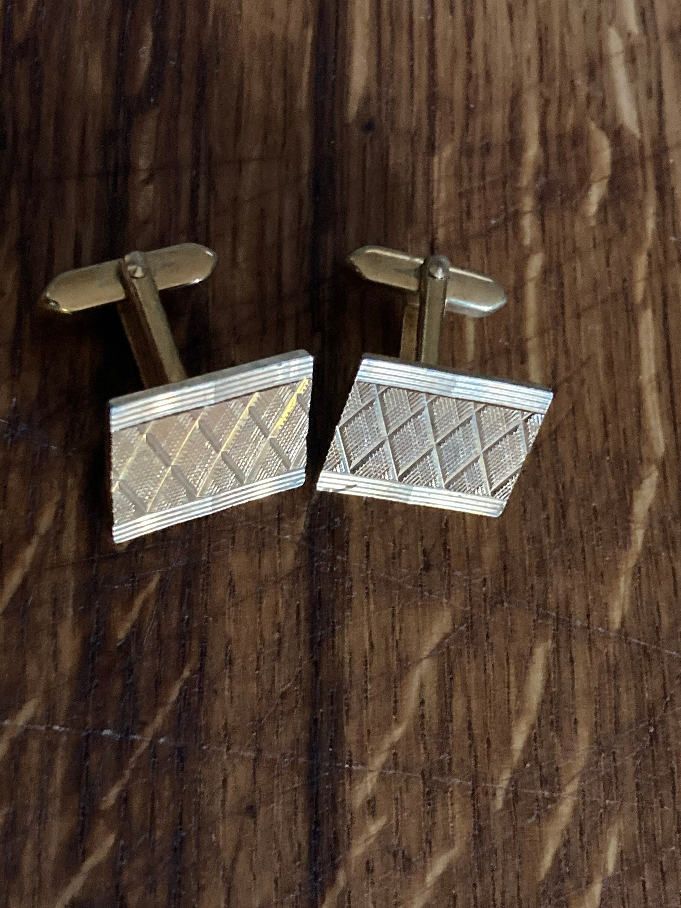 Brutalist 1970s modernist men’s statement gold tone cufflinks