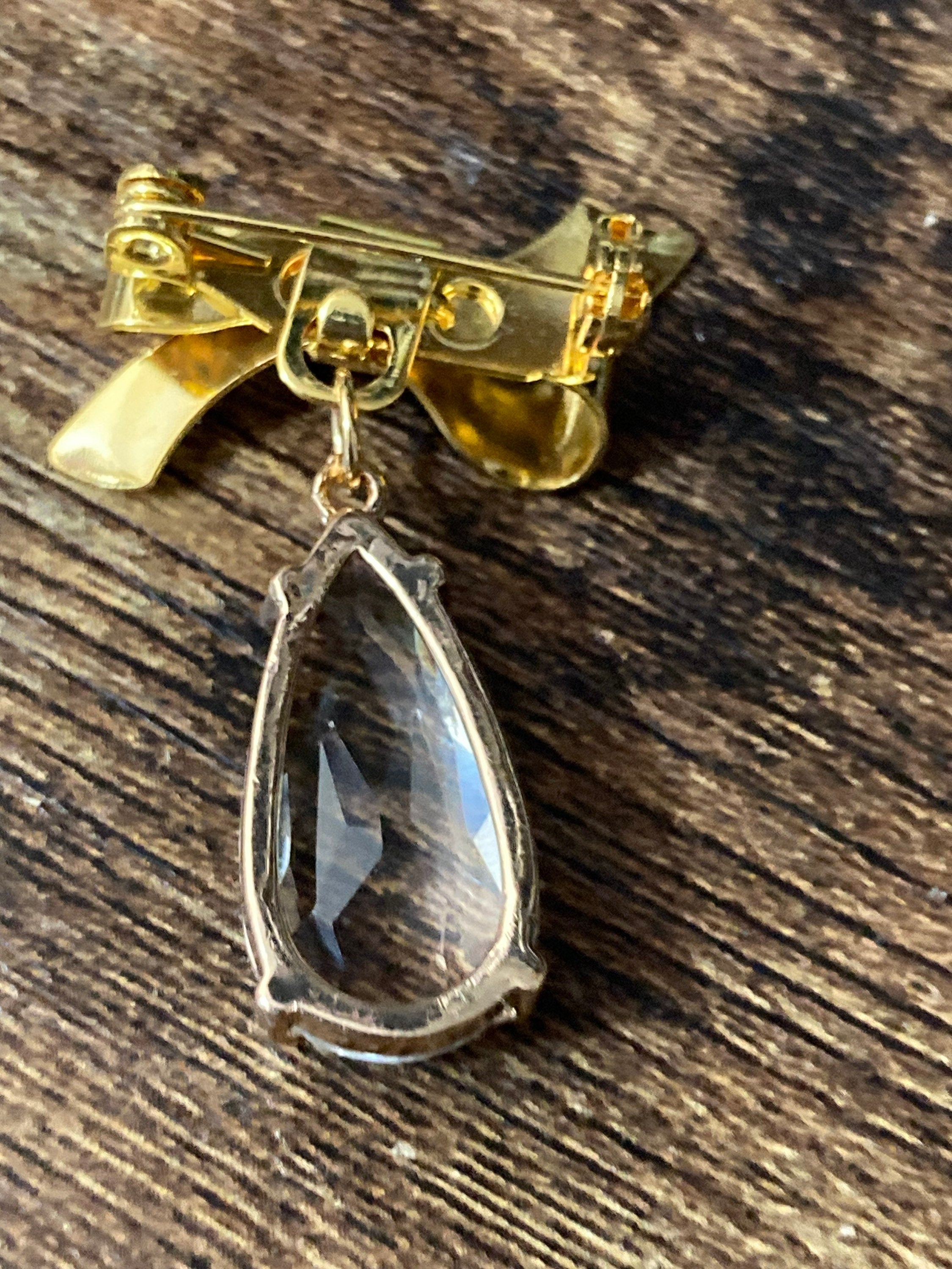 Large Crystal drop bow brooch diamanté gold tone