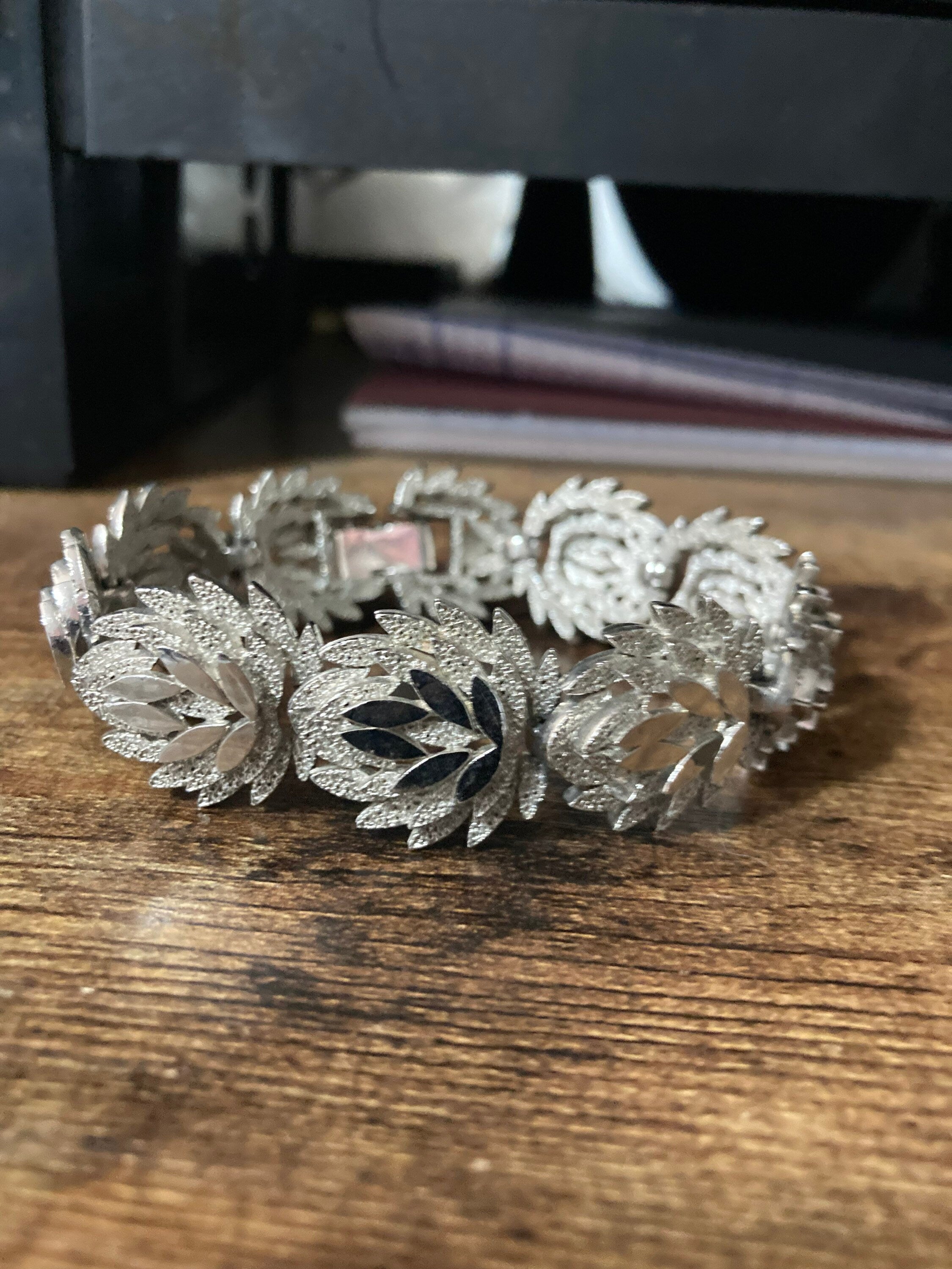 Brutalist textured panel link bracelet 20cm, silver tone