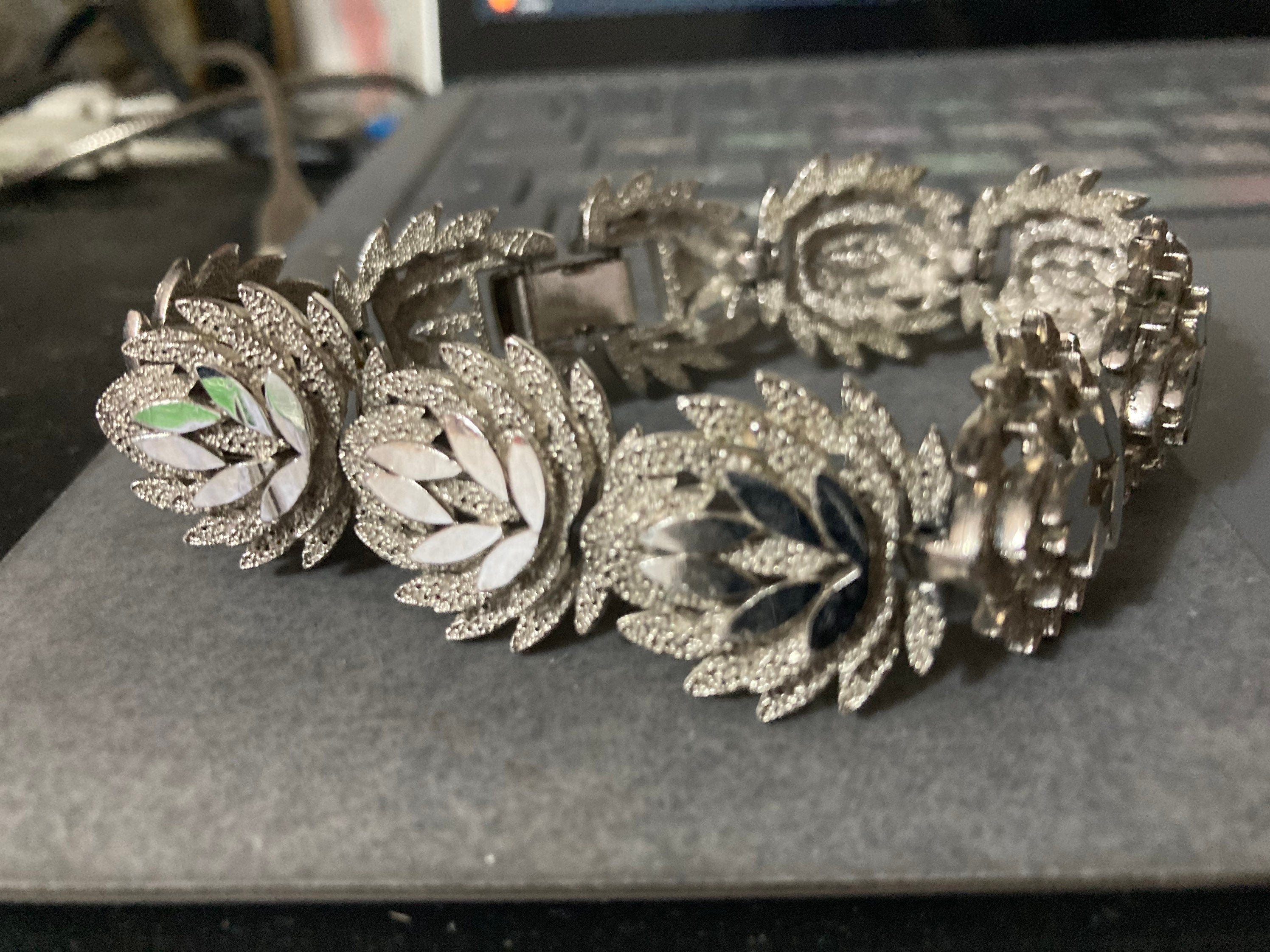 Brutalist textured panel link bracelet 20cm, silver tone