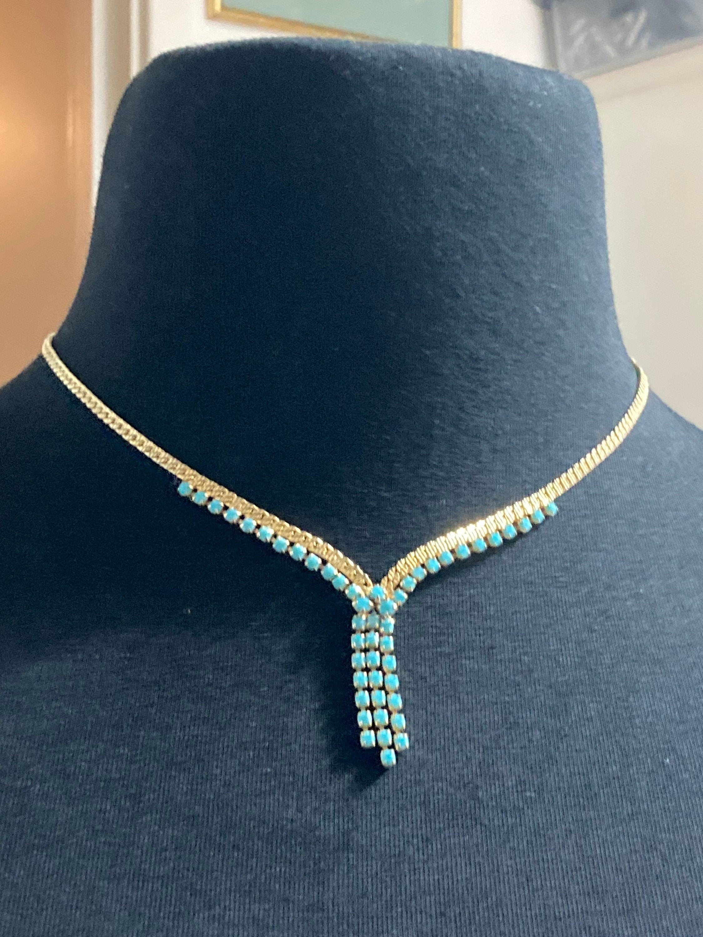 Vintage gold tone mesh lariat drop necklace with turquoise glass paste stones