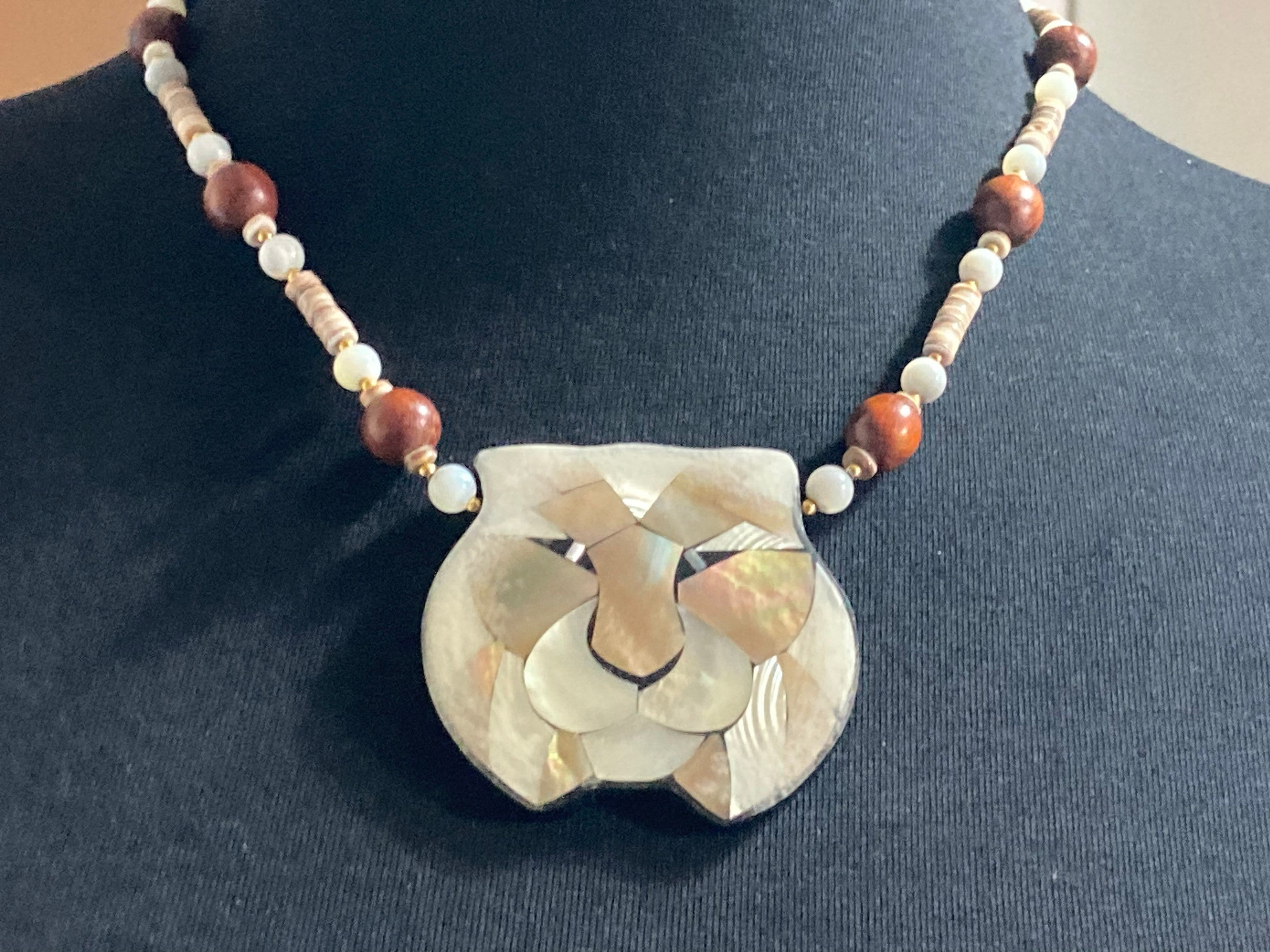 LEE SANDS Mother of pearl cougar panther necklace with wooden beads Vintage high end