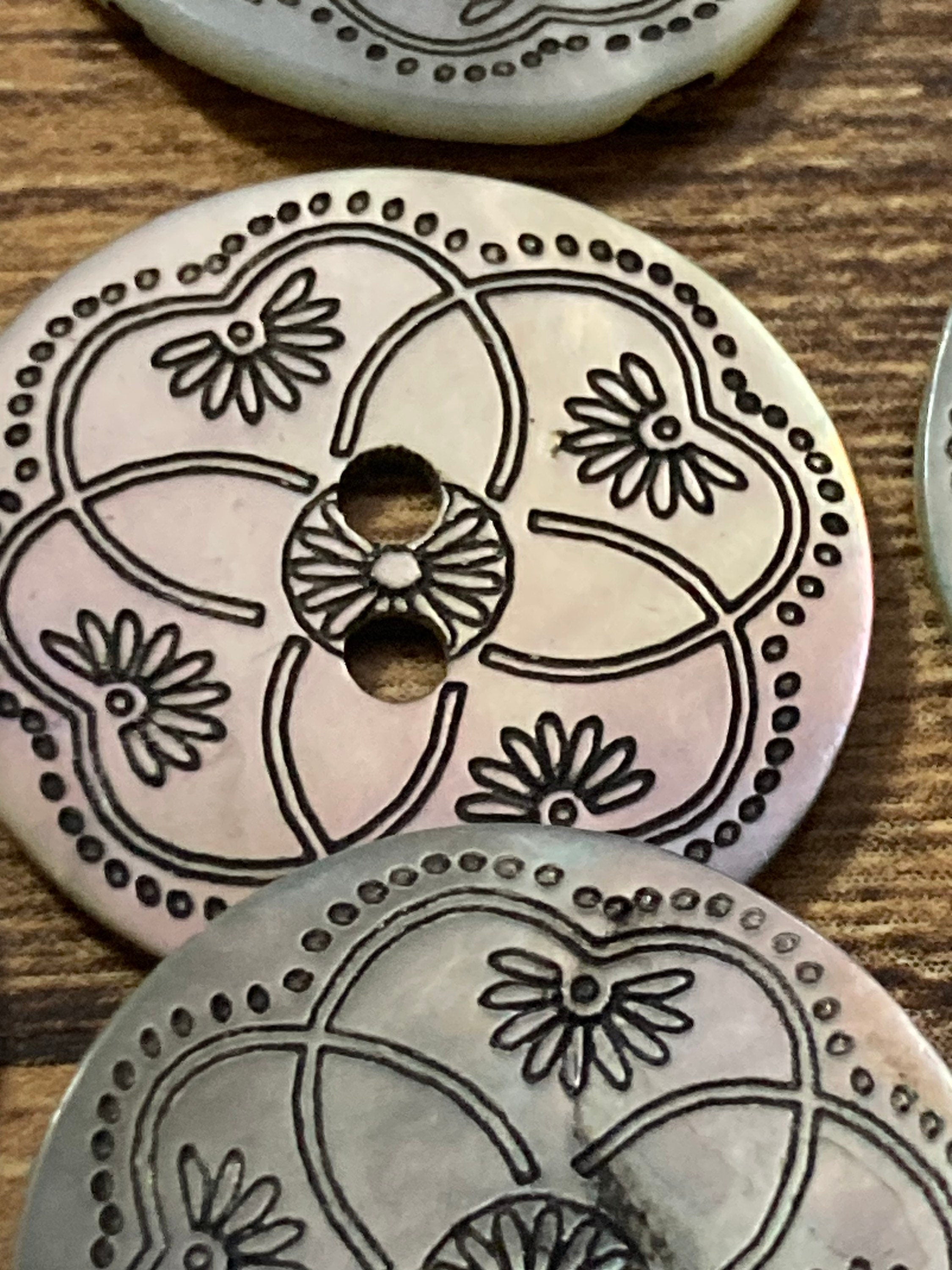 10 x 23mm large Mother of Pearl Buttons printed Sewing Haberdashery