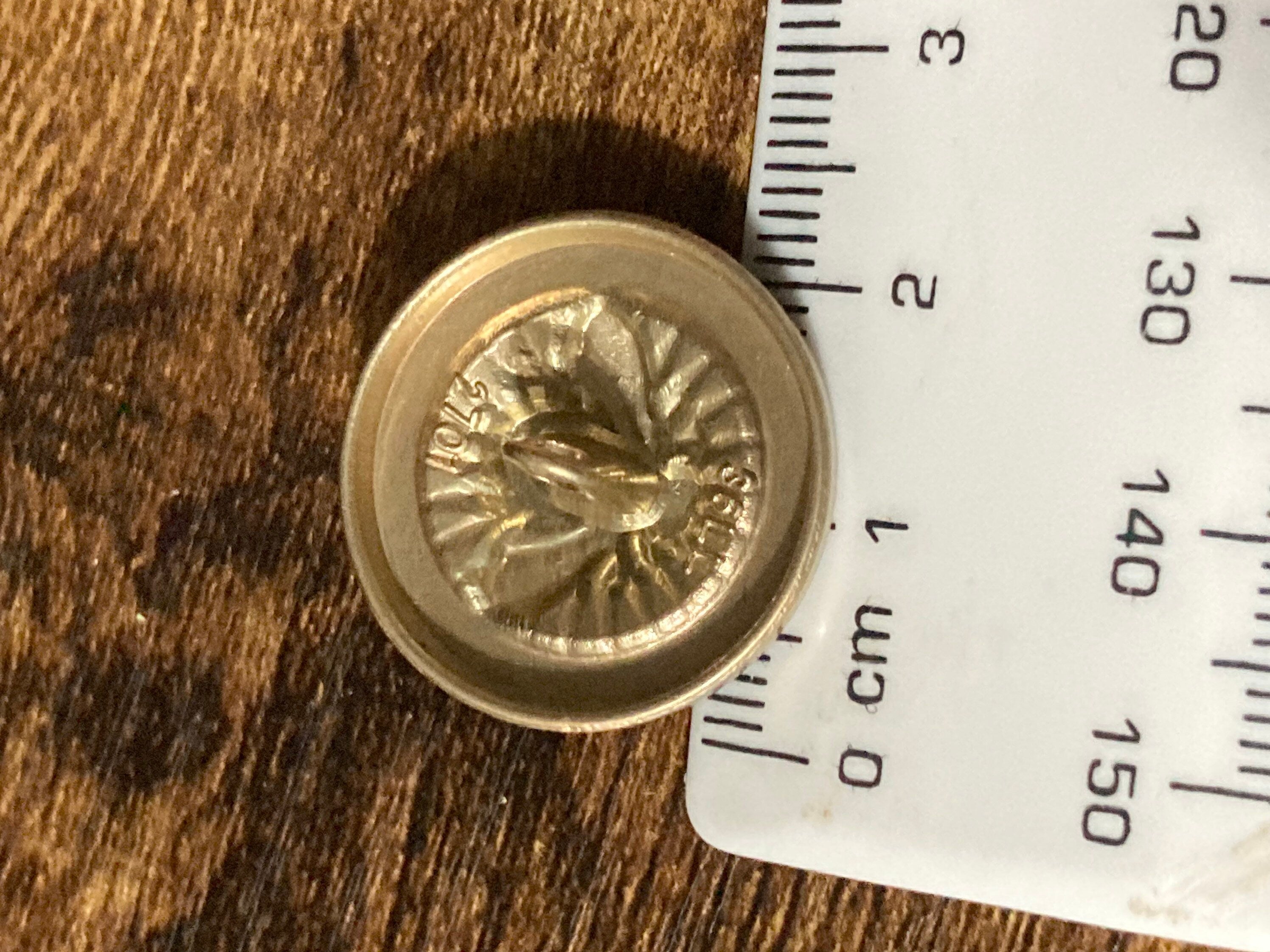 22mm bee buttons, Set of 5, matt gold tone