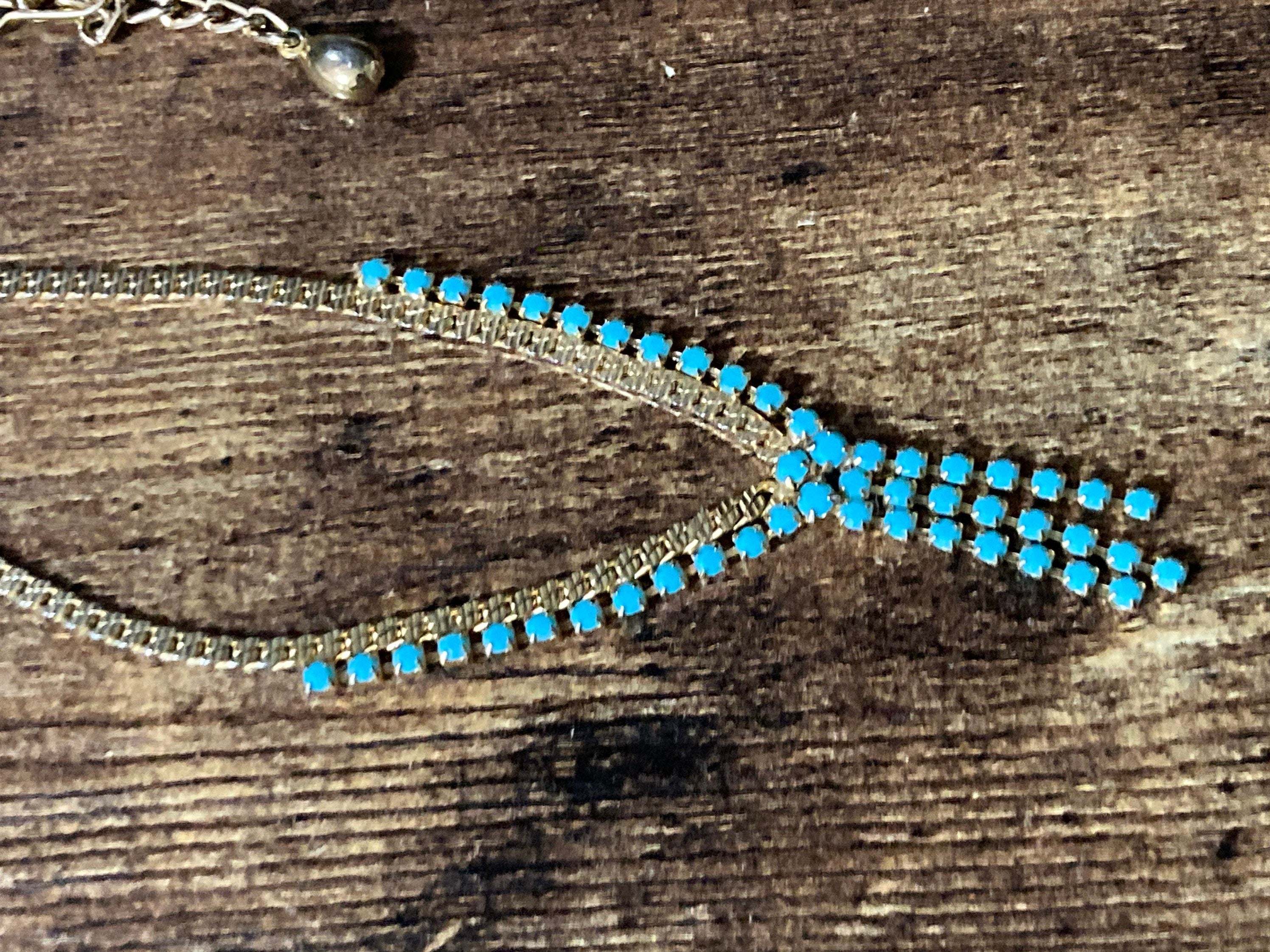 Vintage gold tone mesh lariat drop necklace with turquoise glass paste stones