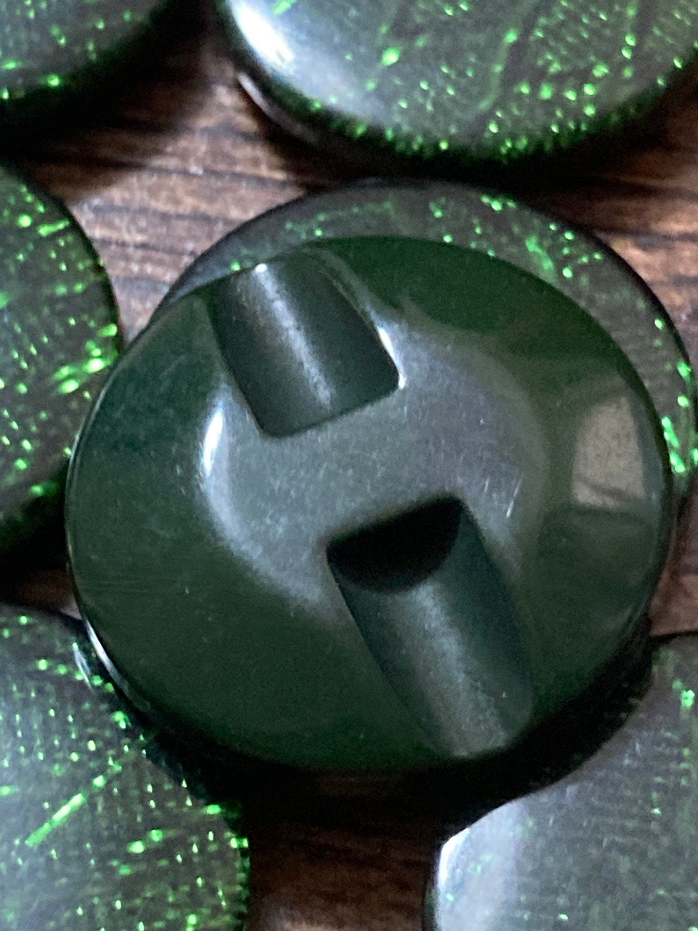 22mm plastic dark green buttons, 10 piece snake print