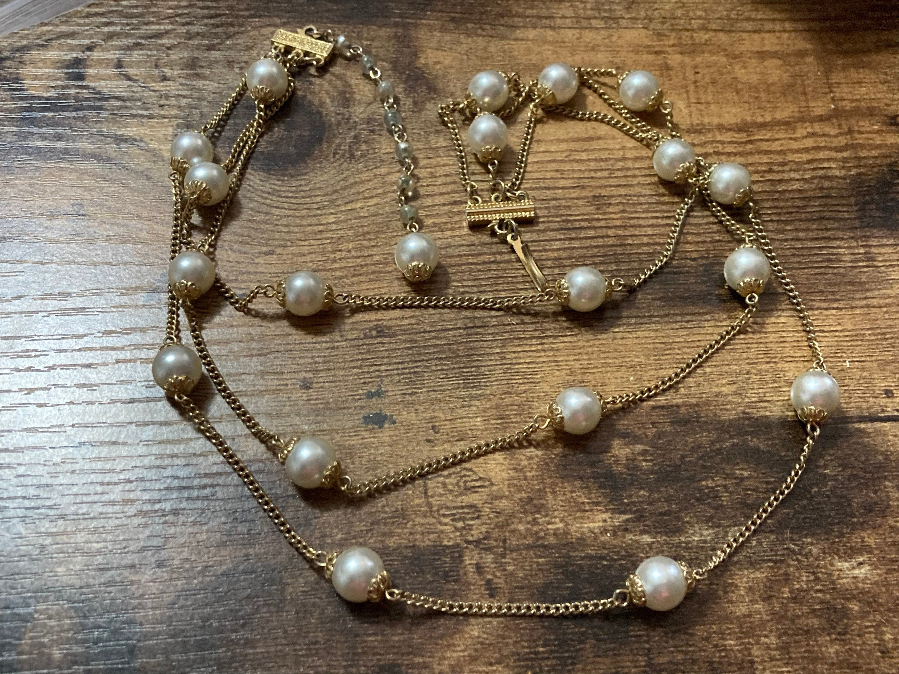 Vintage multi strand cream pearl choker necklace dainty