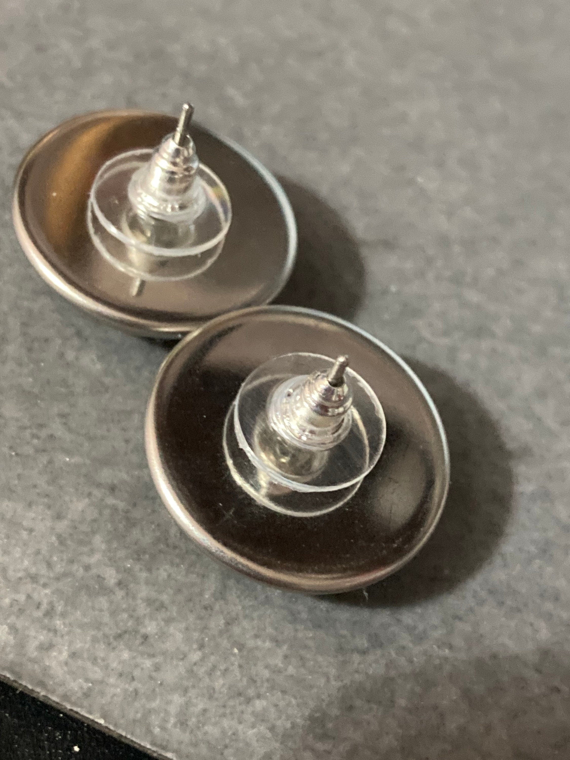 leopard print silver stud earrings stainless steel with glass cabochons 20mm