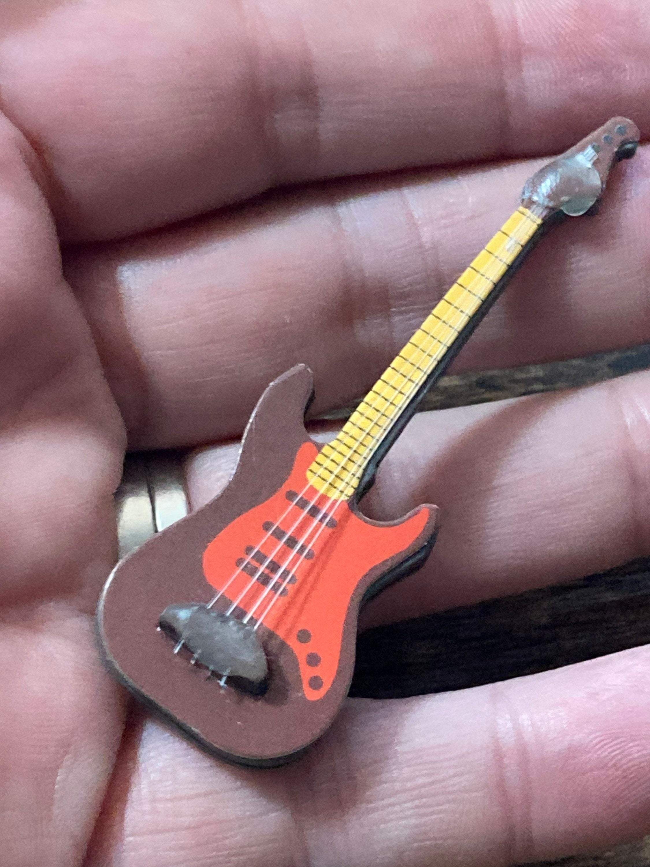 Electric guitar cake topper decoration dolls house miniature musical instrument for rock guitarist