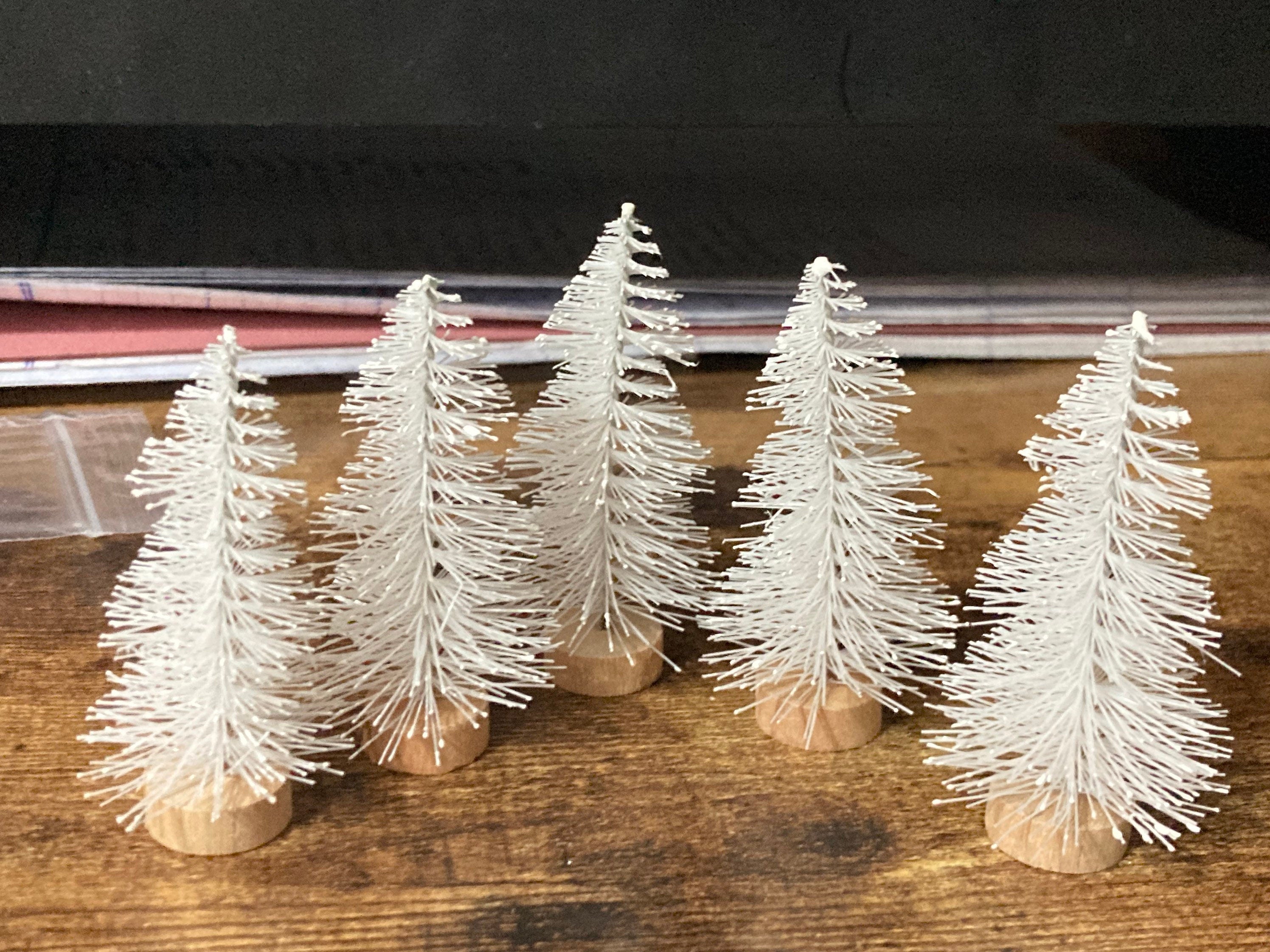 White Bristle Brush Christmas Trees: Miniature Cake Toppers, Craft (5 Pieces, 6cm)