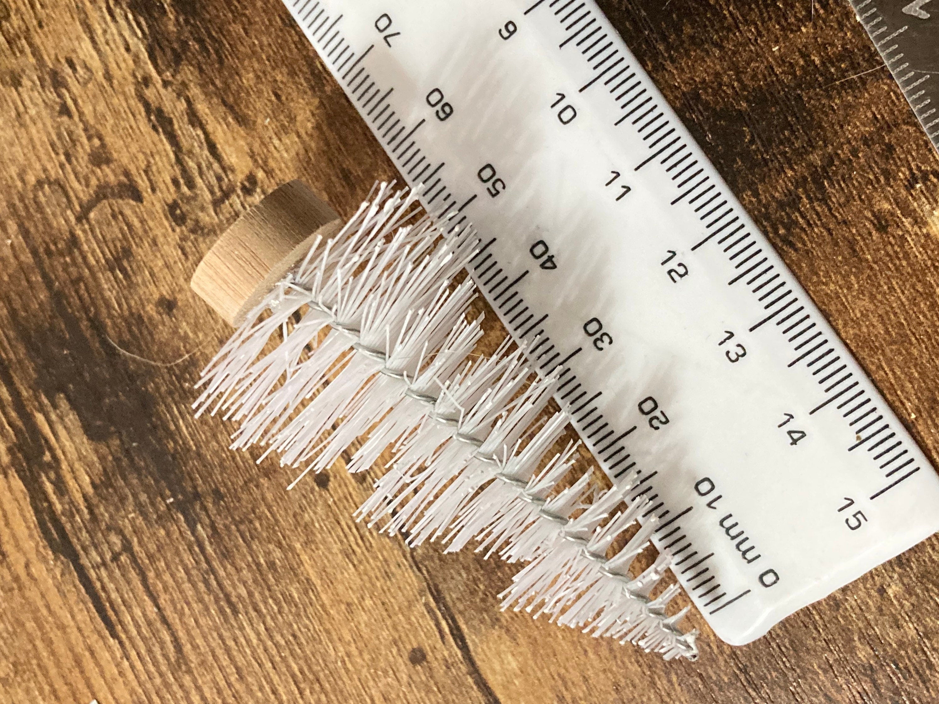 White Bristle Brush Christmas Trees: Miniature Cake Toppers, Craft (5 Pieces, 6cm)