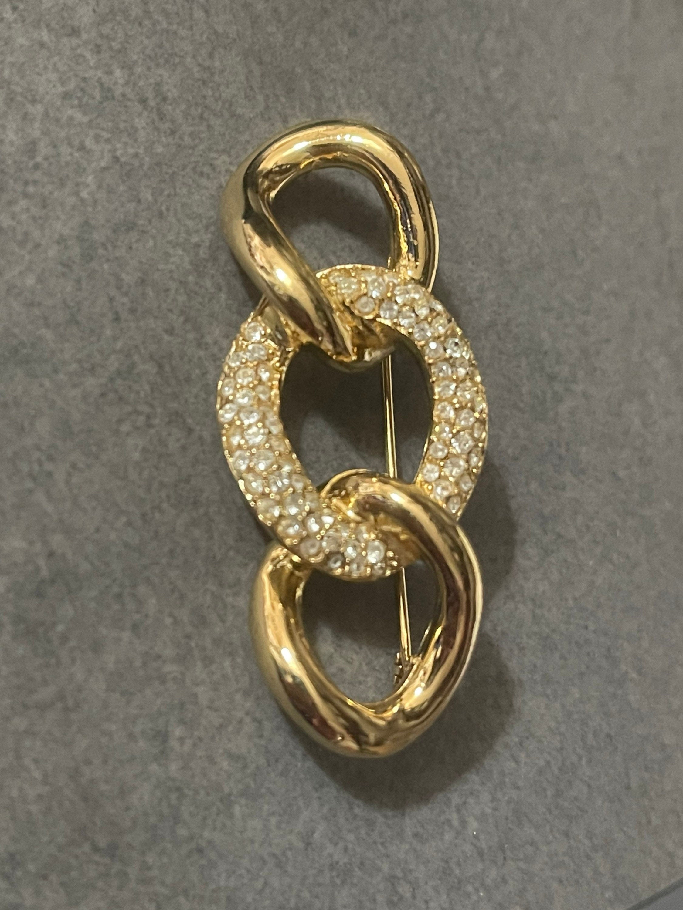 Signed grosse gold chain link and diamanté brooch designer
