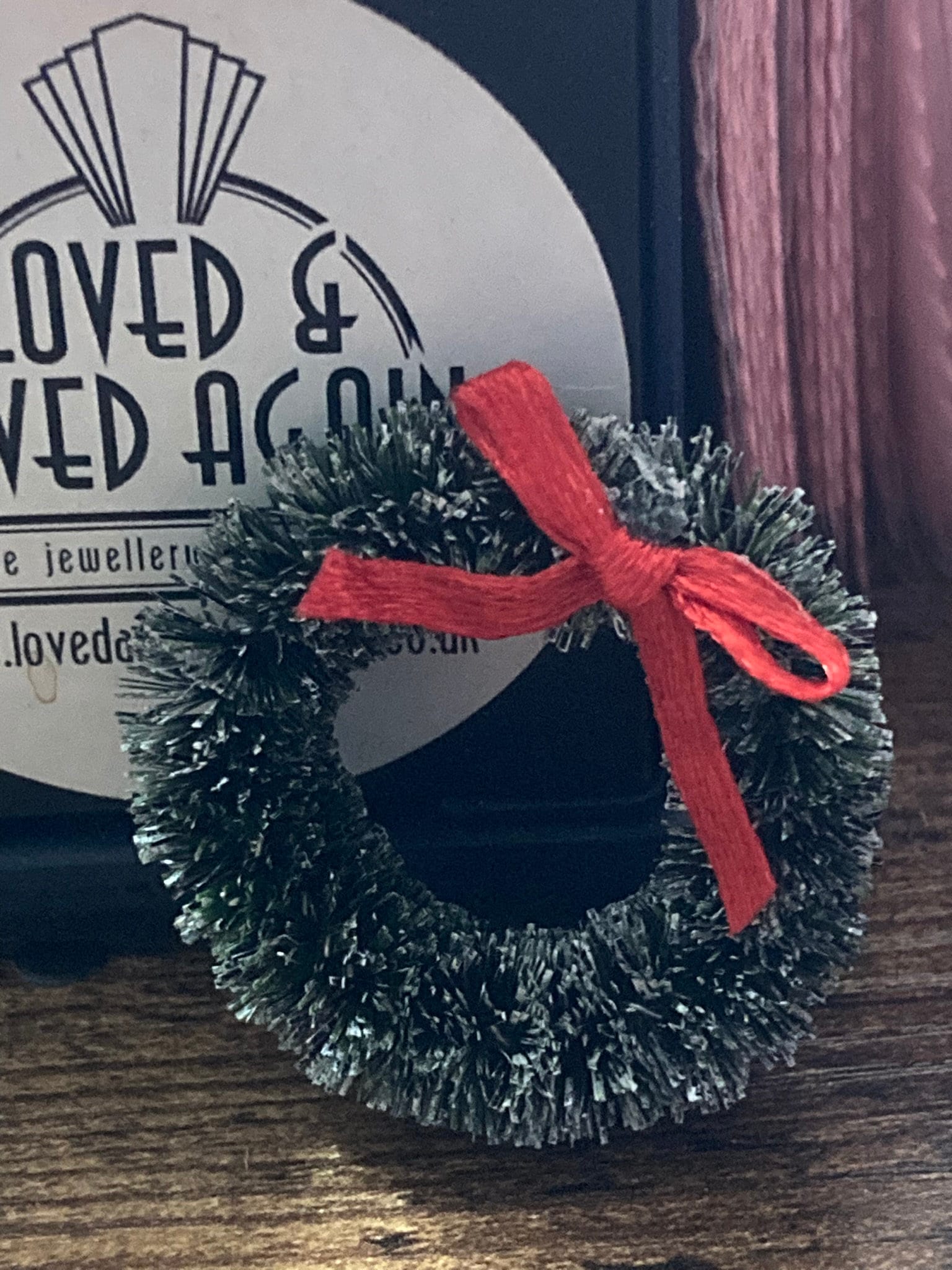 1x miniature green Christmas wreath red bow cake topper Xmas cards