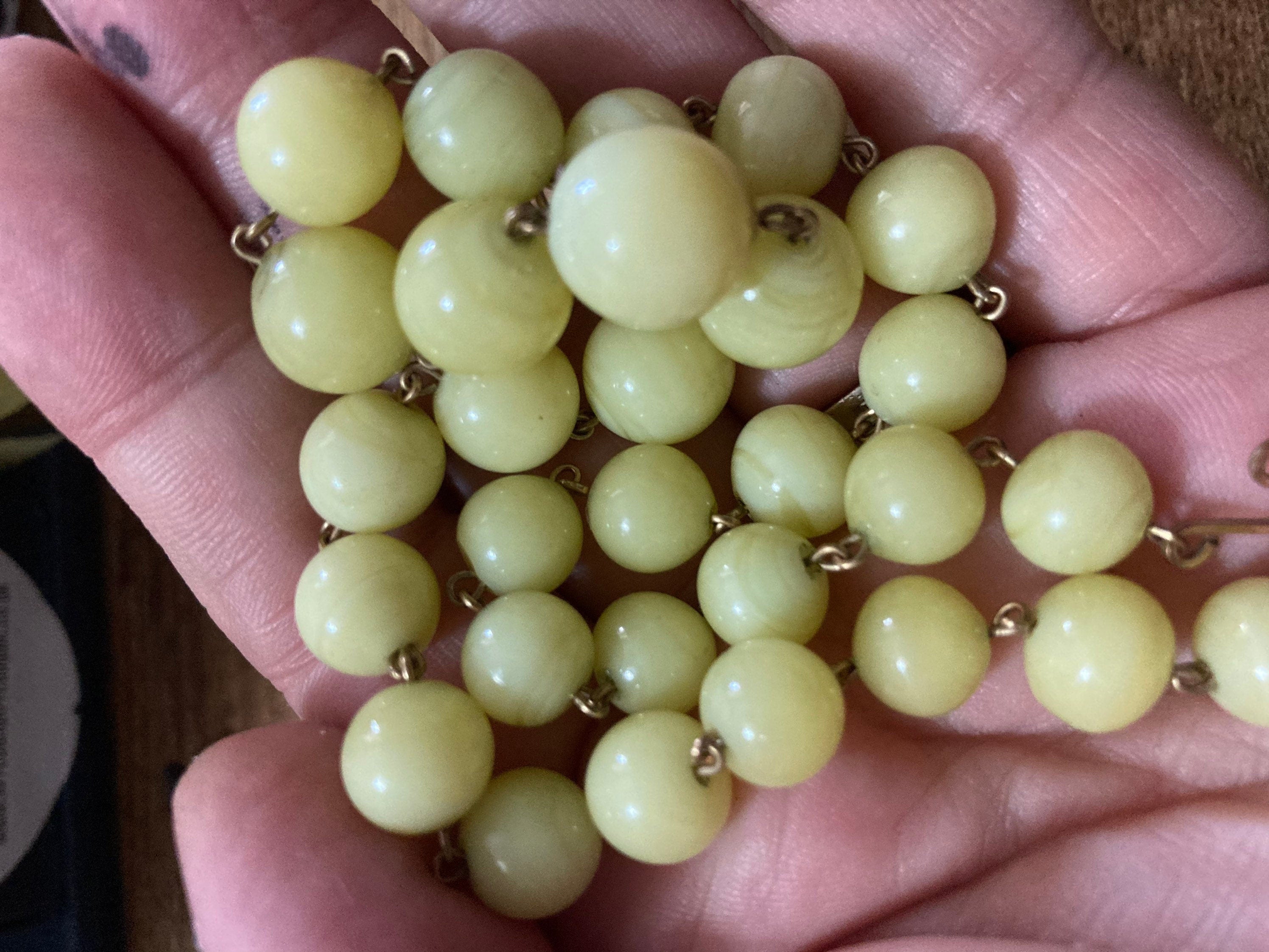 True vintage Art deco Czech lemon yellow Uranium UV glass beaded necklace 39cm