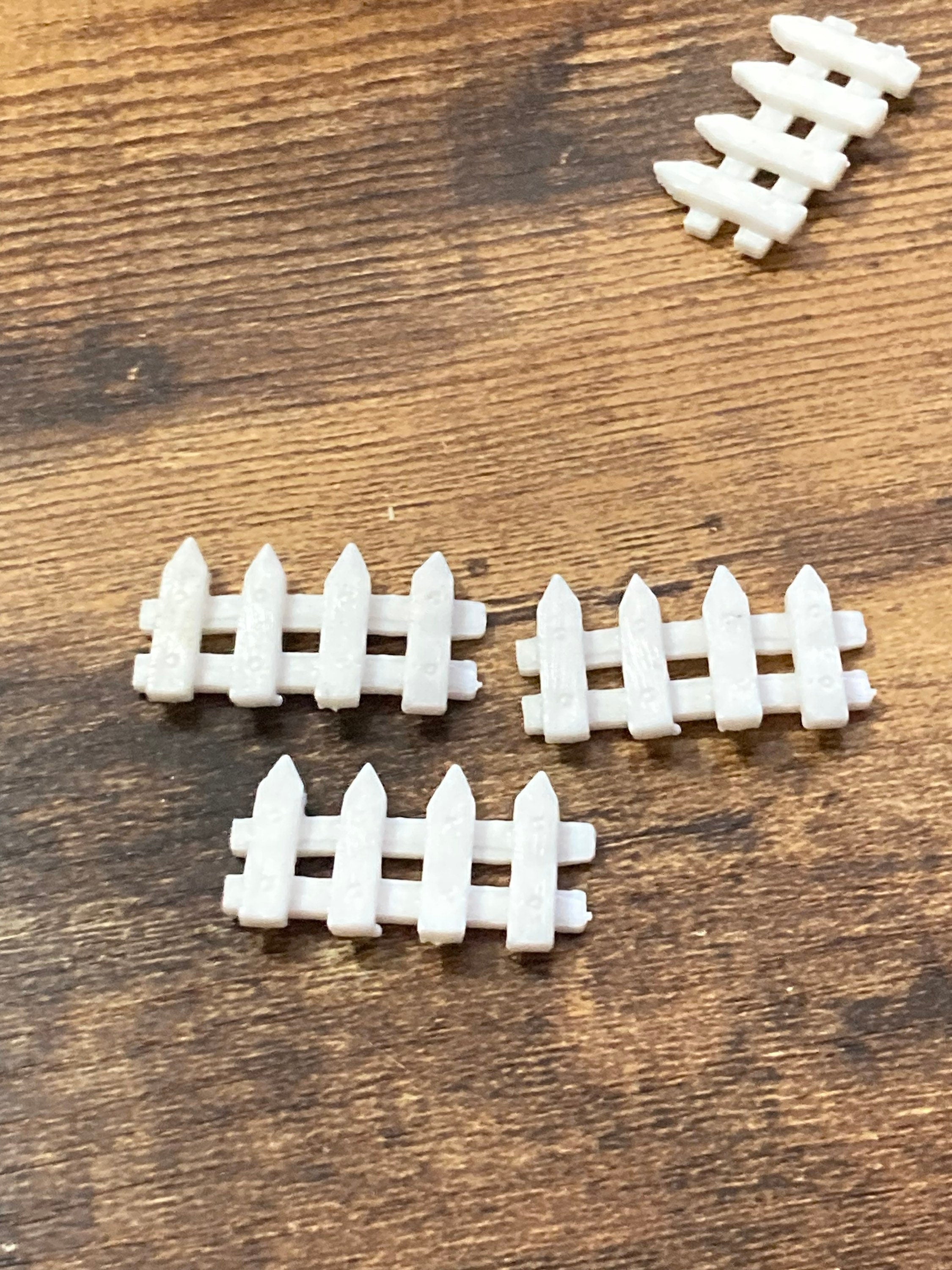 Miniature white picket fencing cake topper decorations mini scenery dolls house 3 x 1.5cm