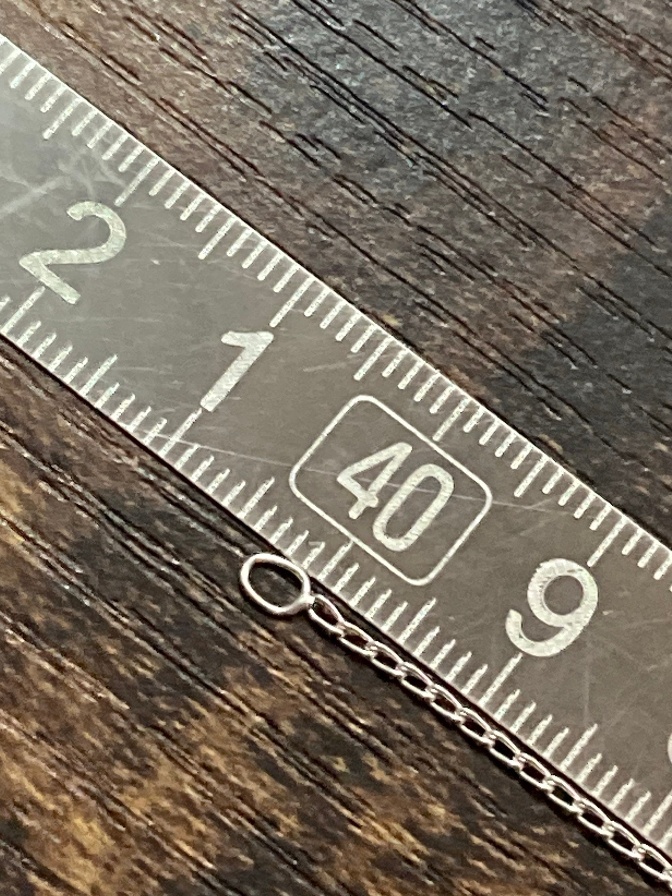 925 Sterling silver chain, fine necklace 1.4gm 40cm