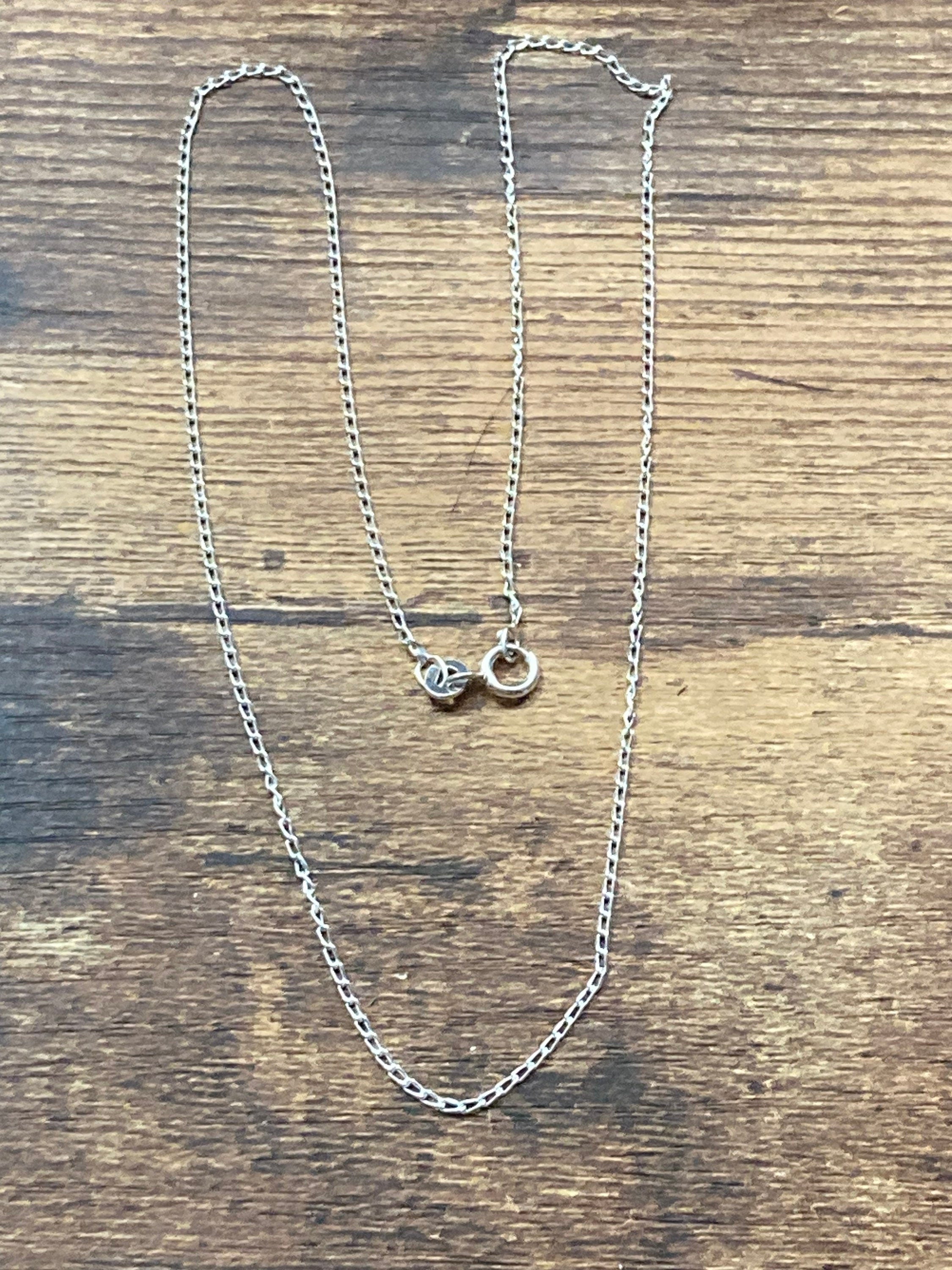 925 Sterling silver chain, fine necklace 1.4gm 40cm