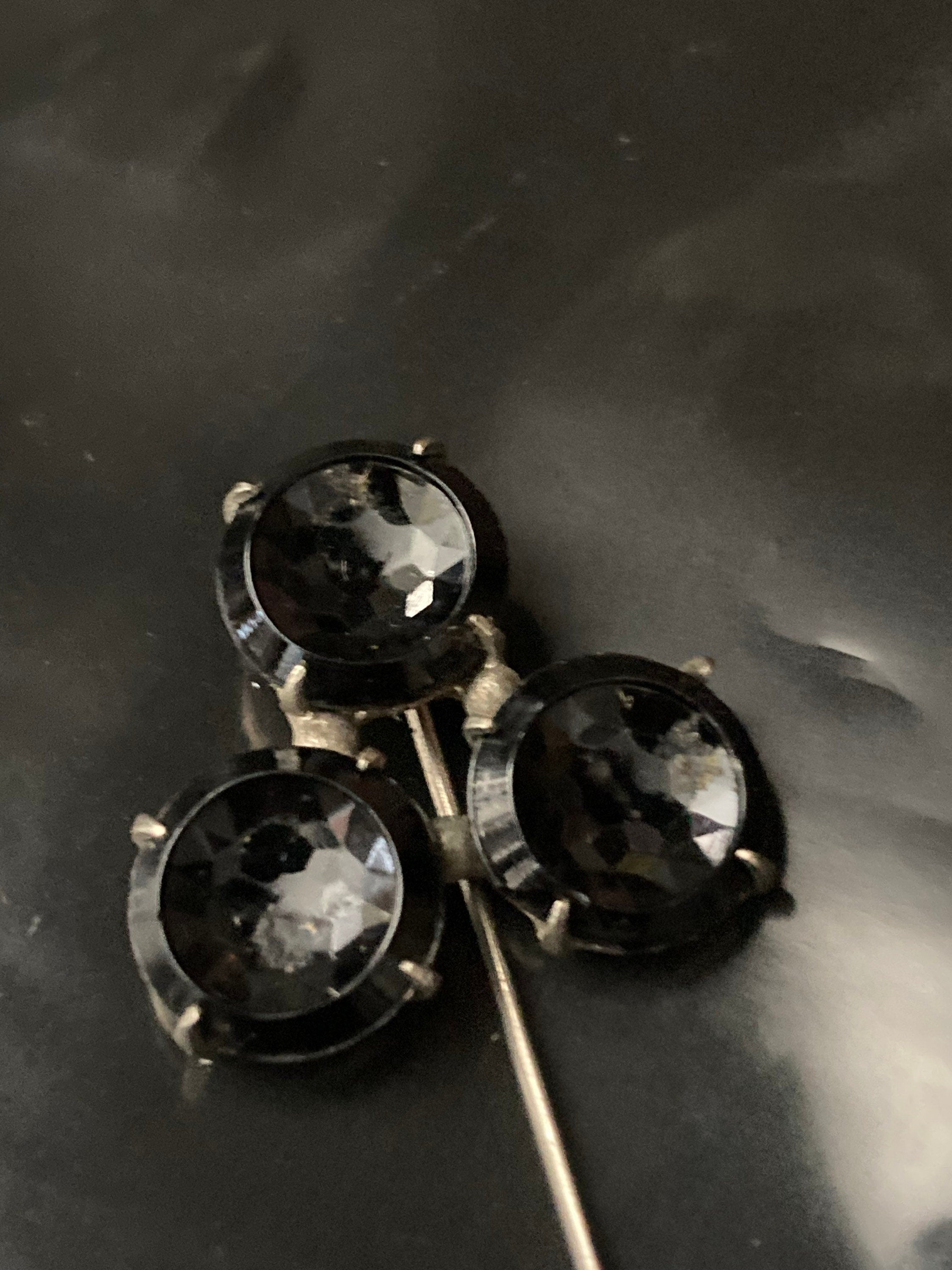 Black trefoil French jet glass Hat flash pin True Art Deco
