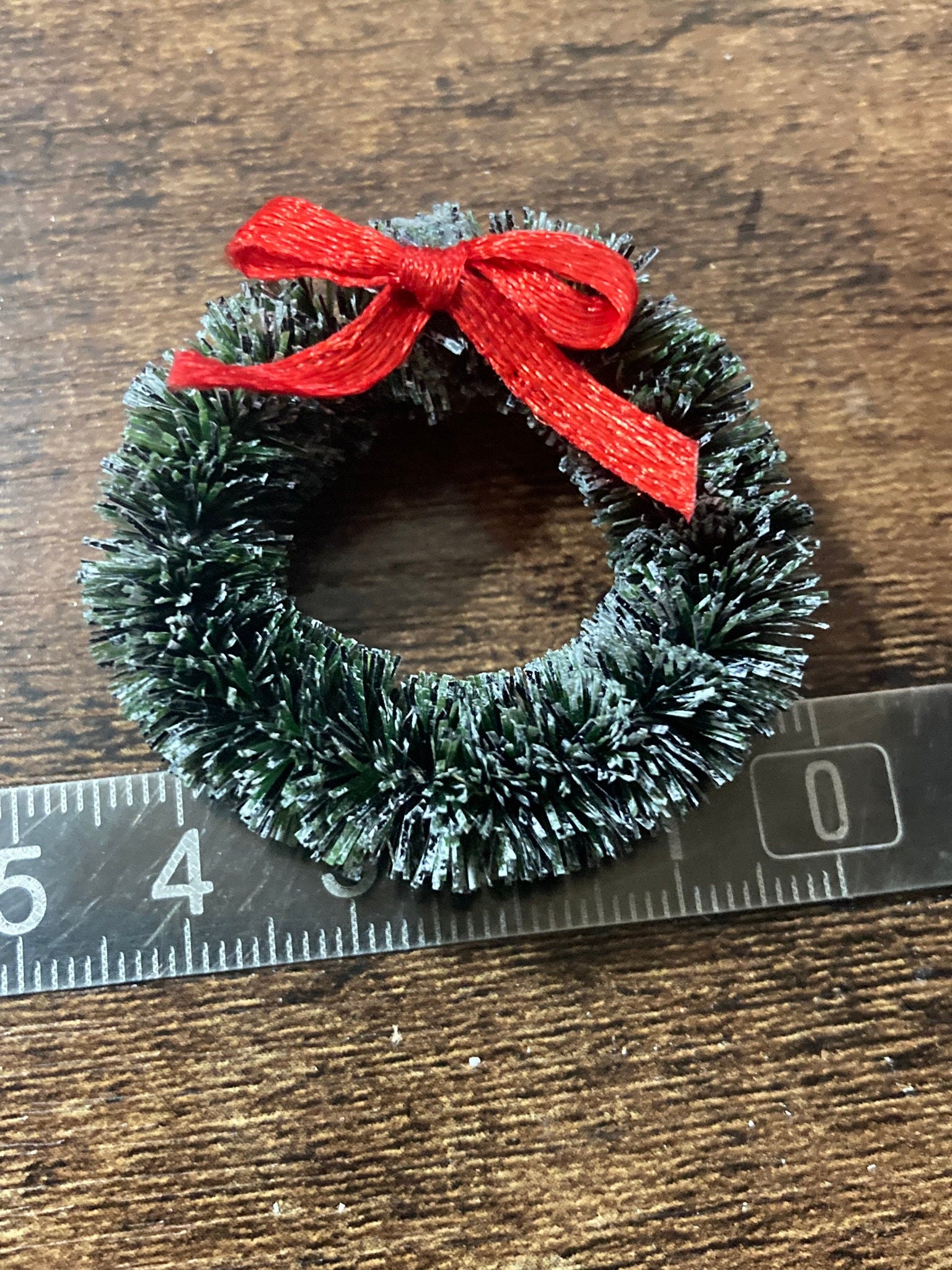 1x miniature green Christmas wreath red bow cake topper Xmas cards