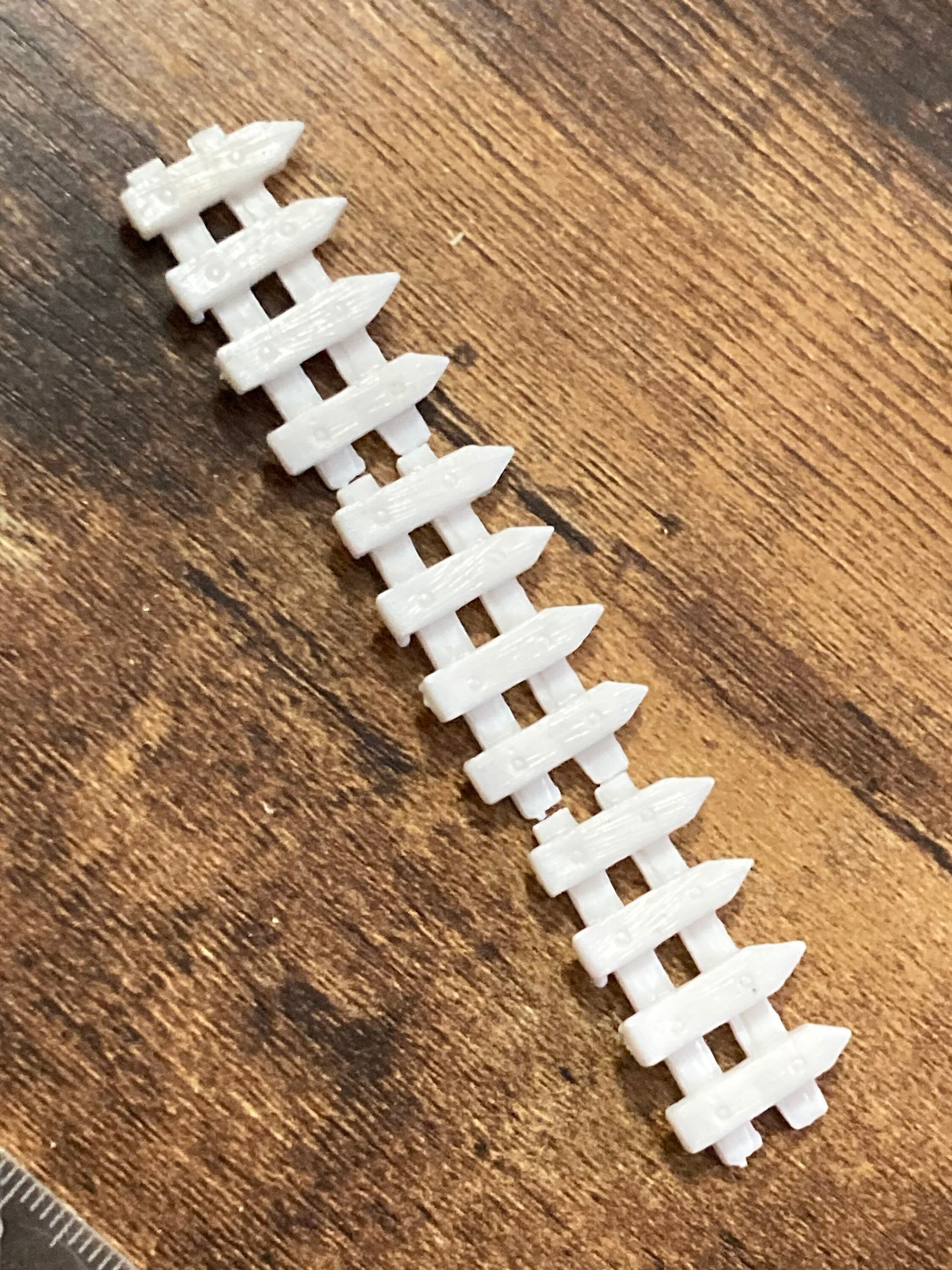 Miniature white picket fencing cake topper decorations mini scenery dolls house 3 x 1.5cm