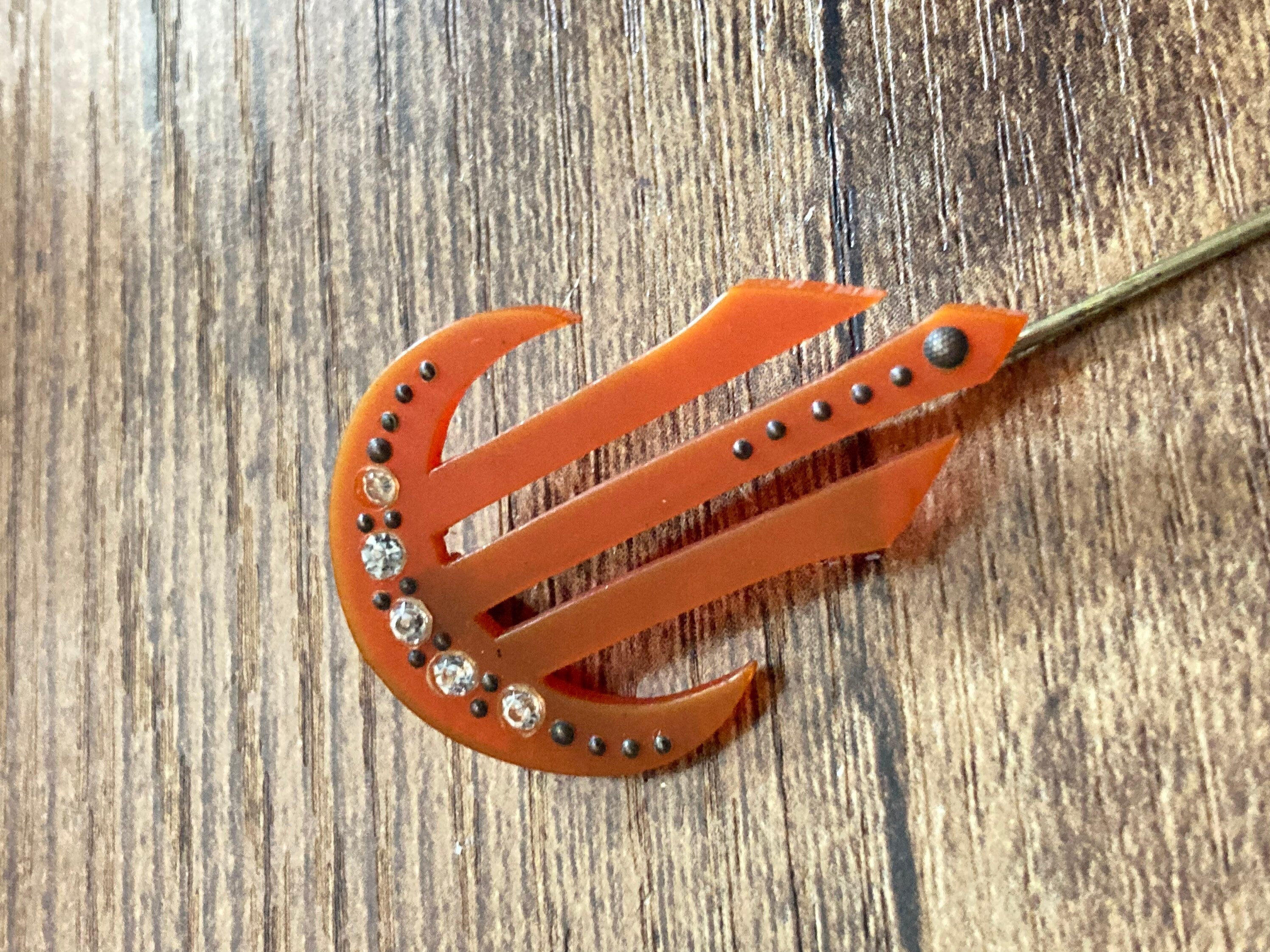 True Art Deco hat flash pin diamanté paste pique bakelite