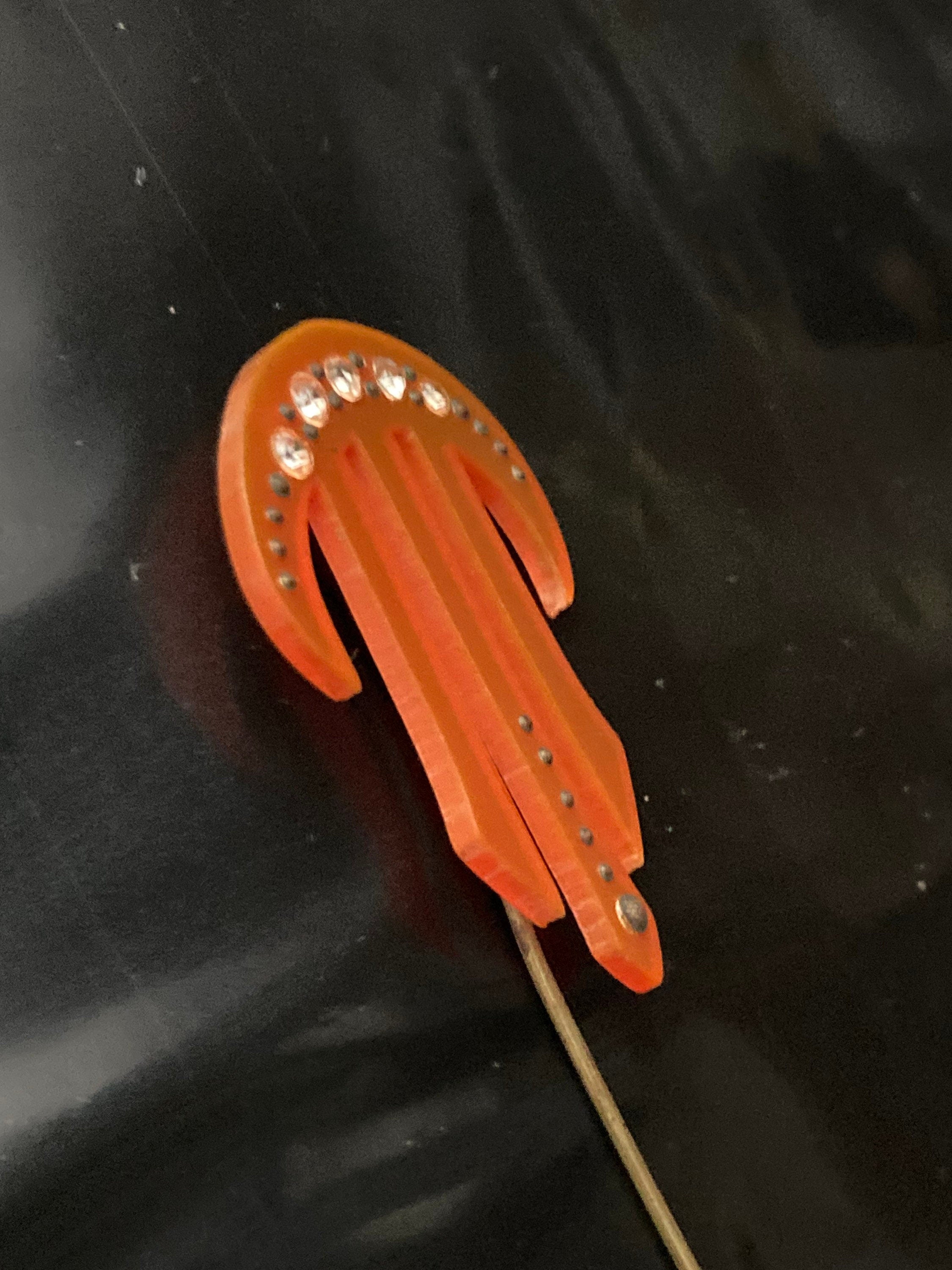 True Art Deco hat flash pin diamanté paste pique bakelite