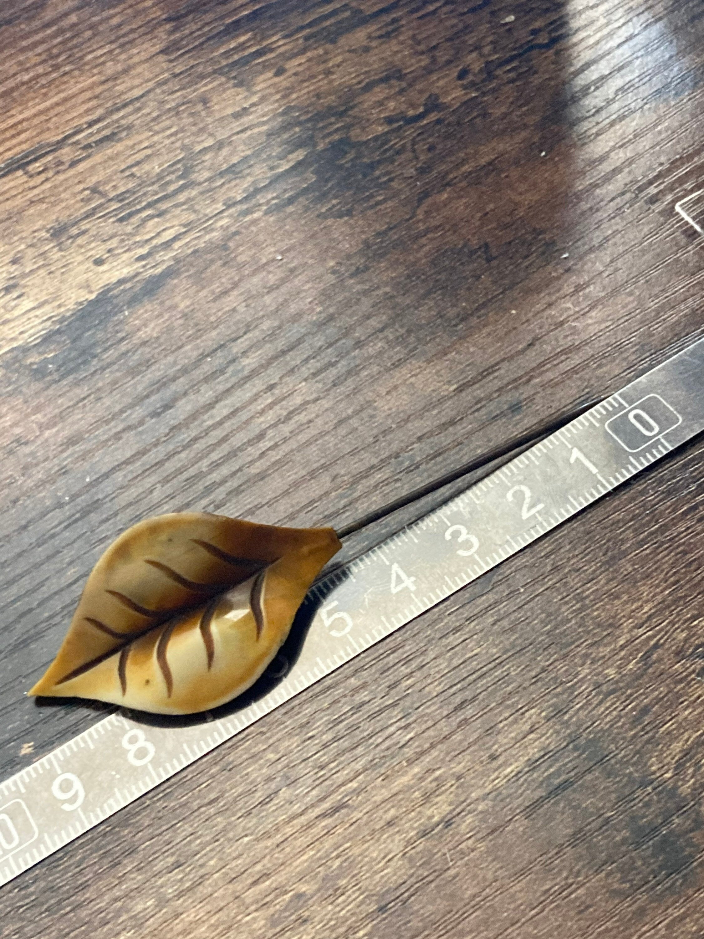 Leaf Hat flash or hairpin detailed pin, Art Deco French