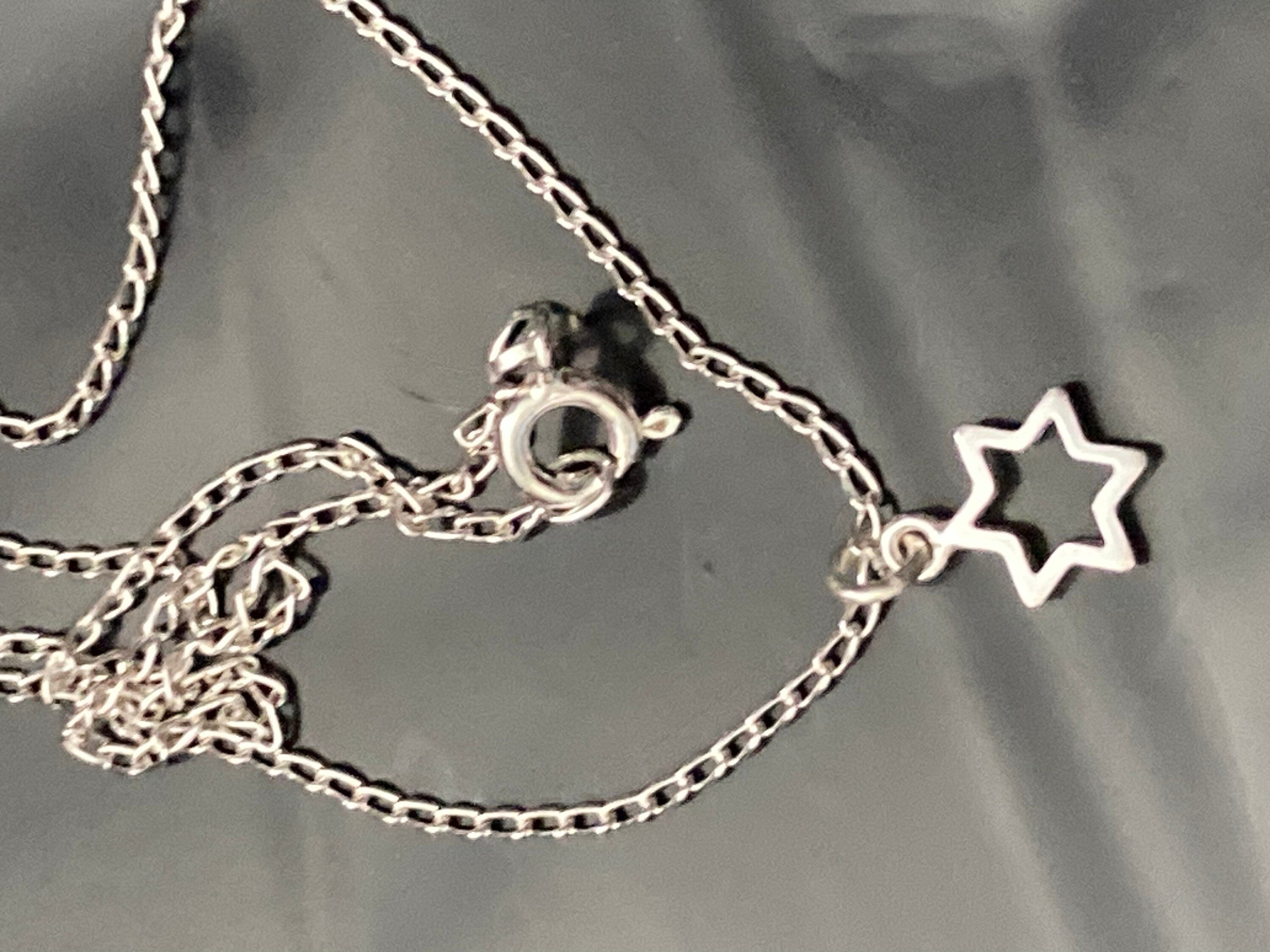 Young girls 925 sterling silver fine chain with small star pendant 35cm