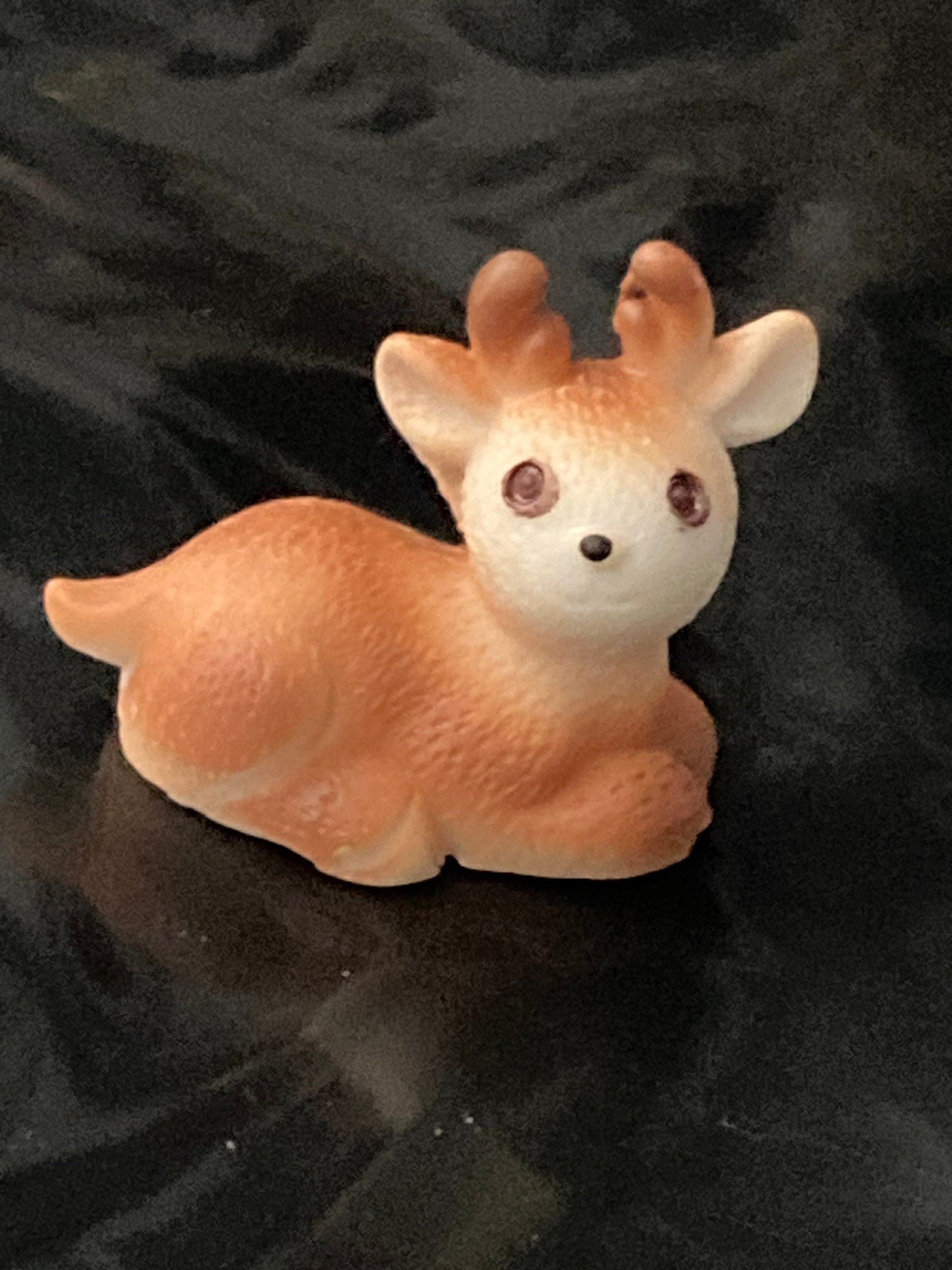 Miniature deer christmas cake topper decoration, reusable plastic