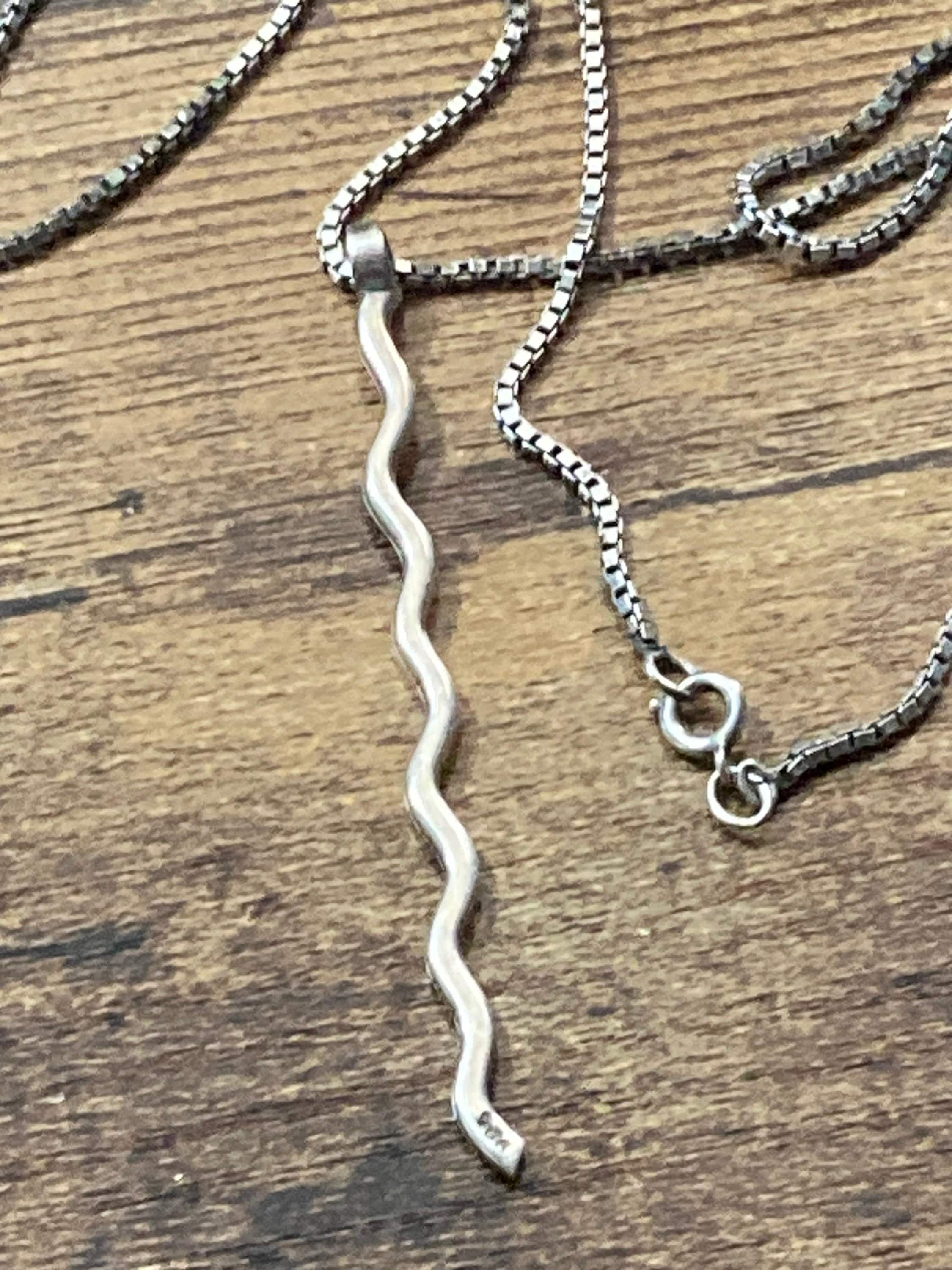 925 sterling silver modernist 7cm long wavy pendant on 50cm heavy box chain