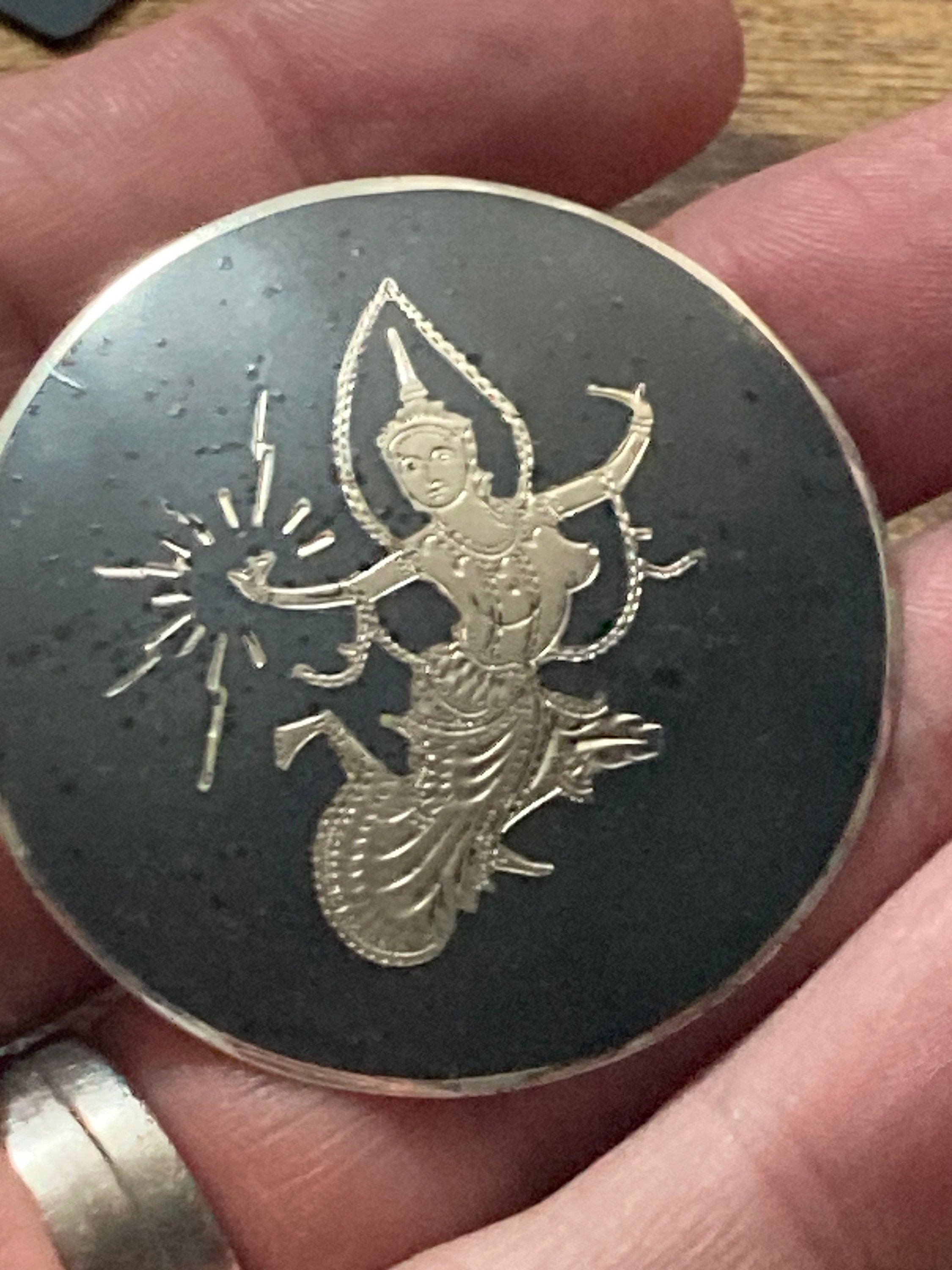 Large Siam silver niello round black brooch 4.5cm 10.3grams