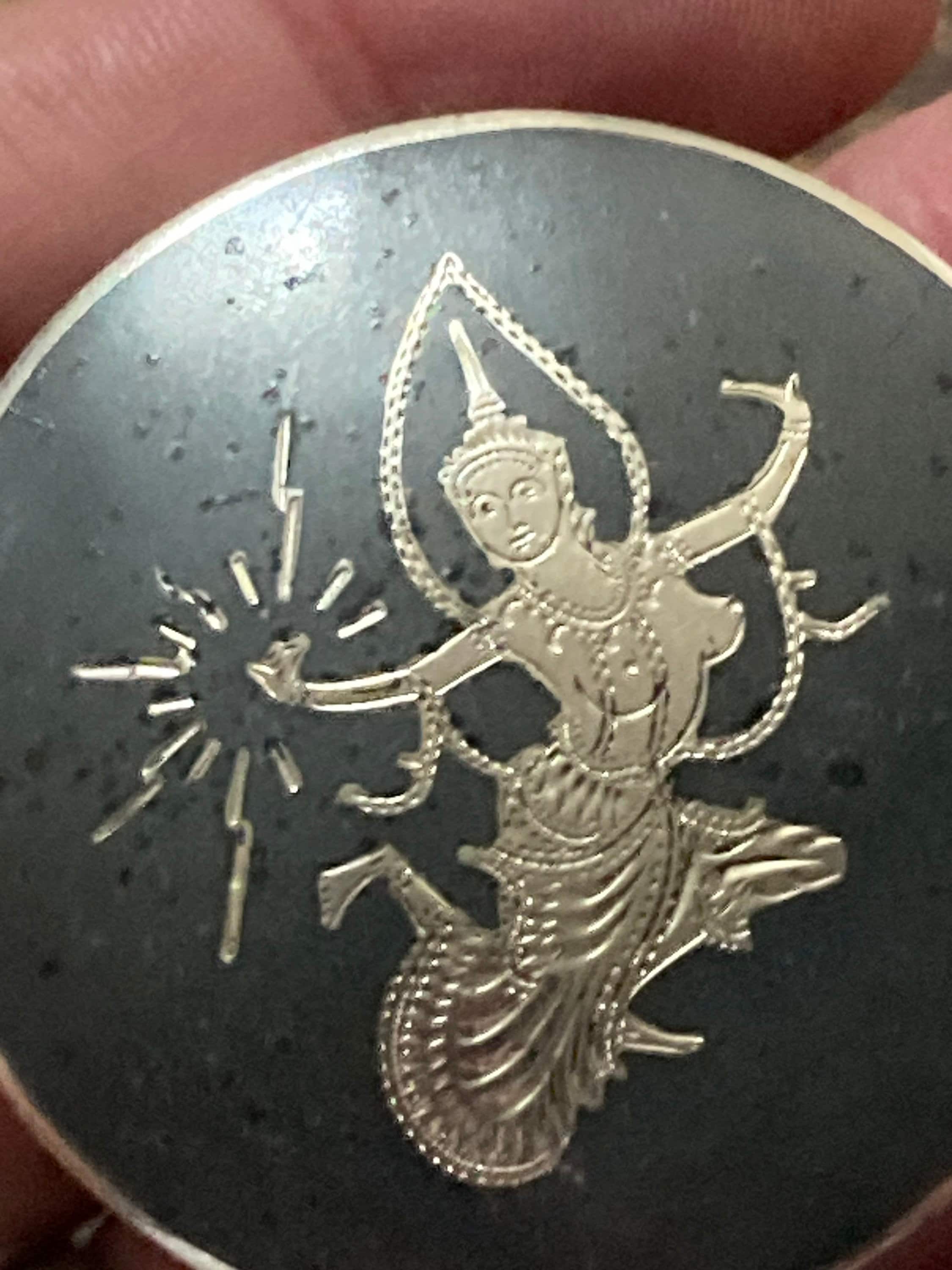 Large Siam silver niello round black brooch 4.5cm 10.3grams