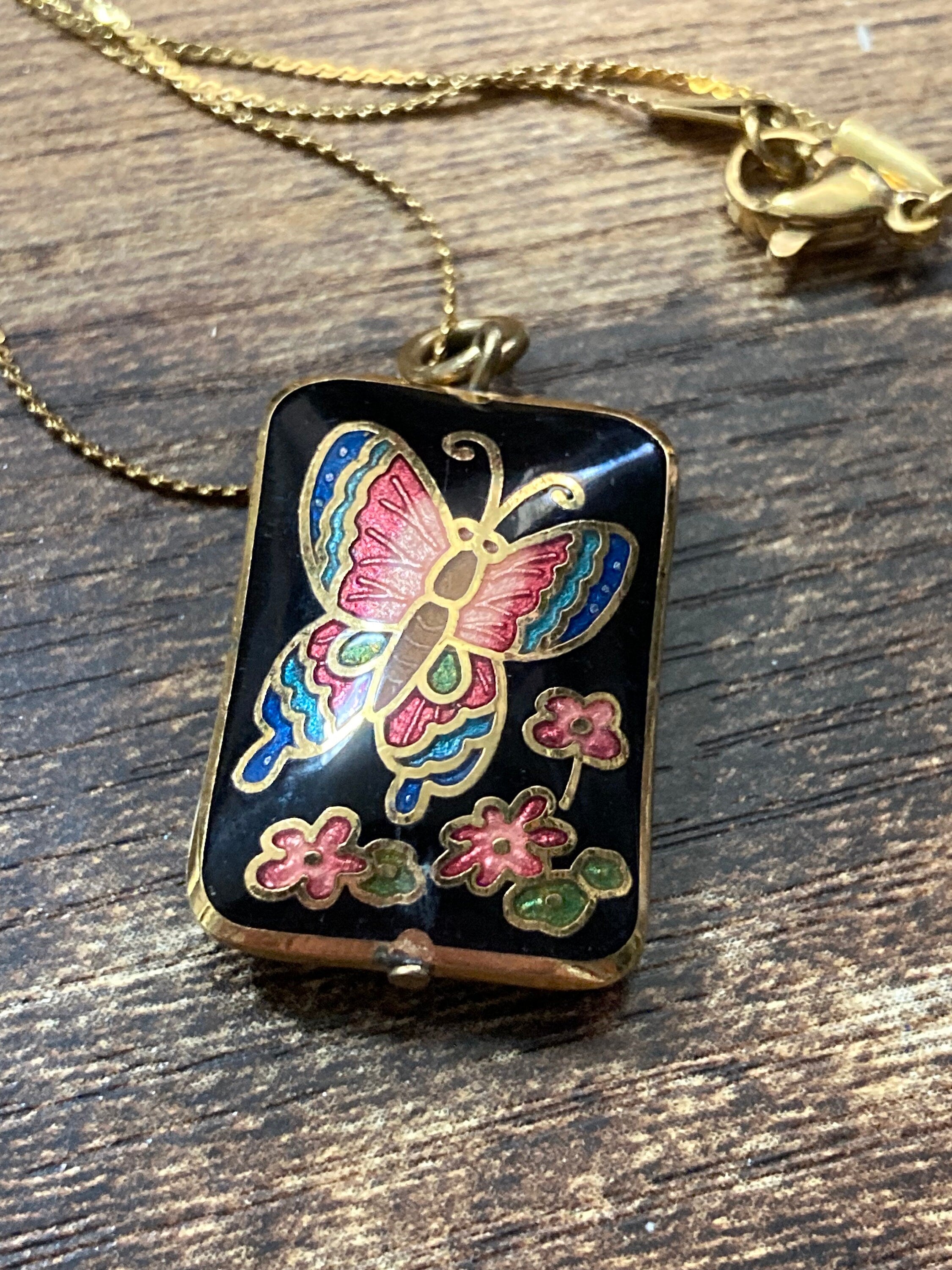 Black pink butterfly cloisonné enamel Chinese beaded pendant necklace with new gold tone chain