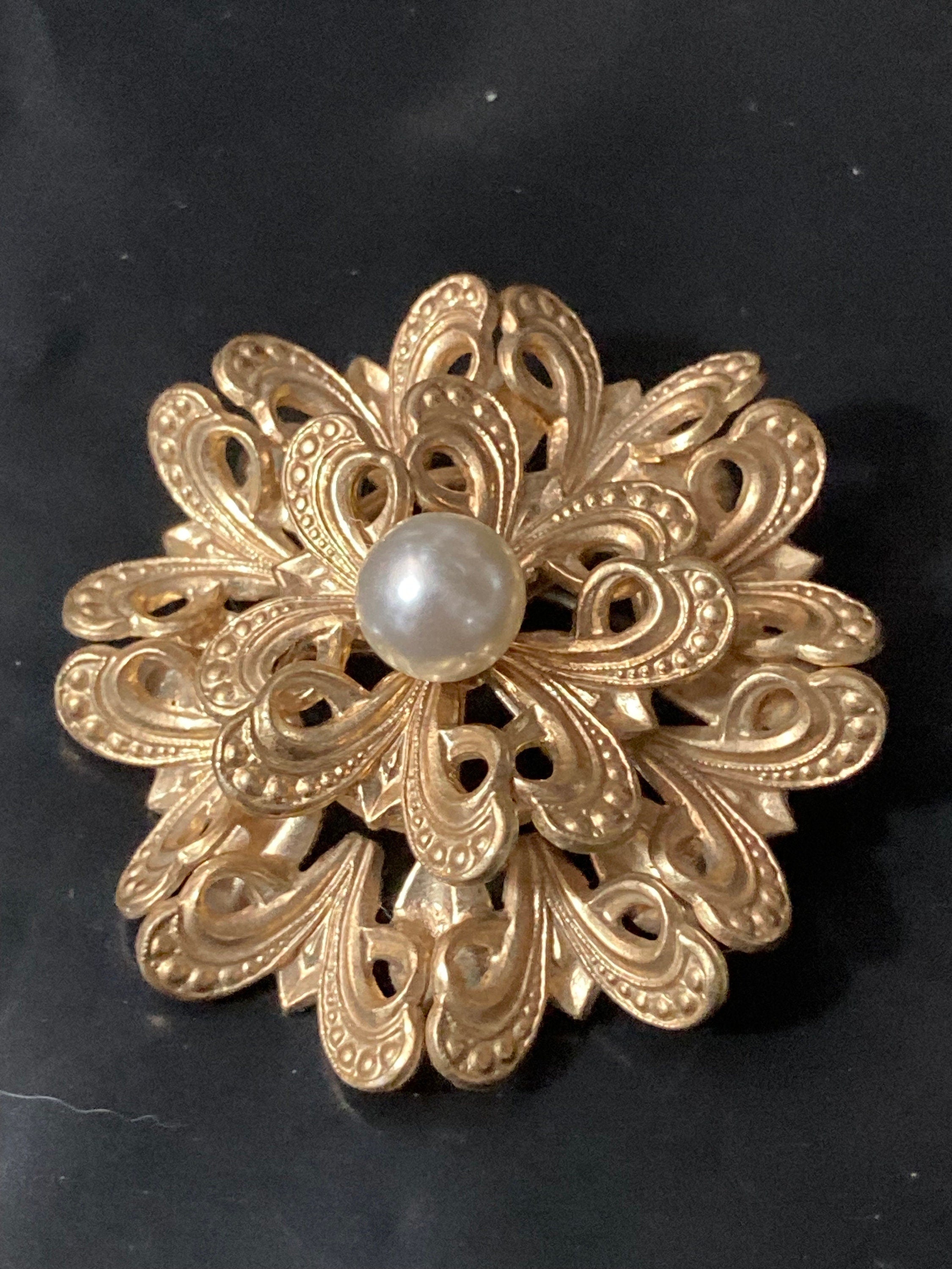 vintage gold tone abstract faux pearl floral brooch Czech