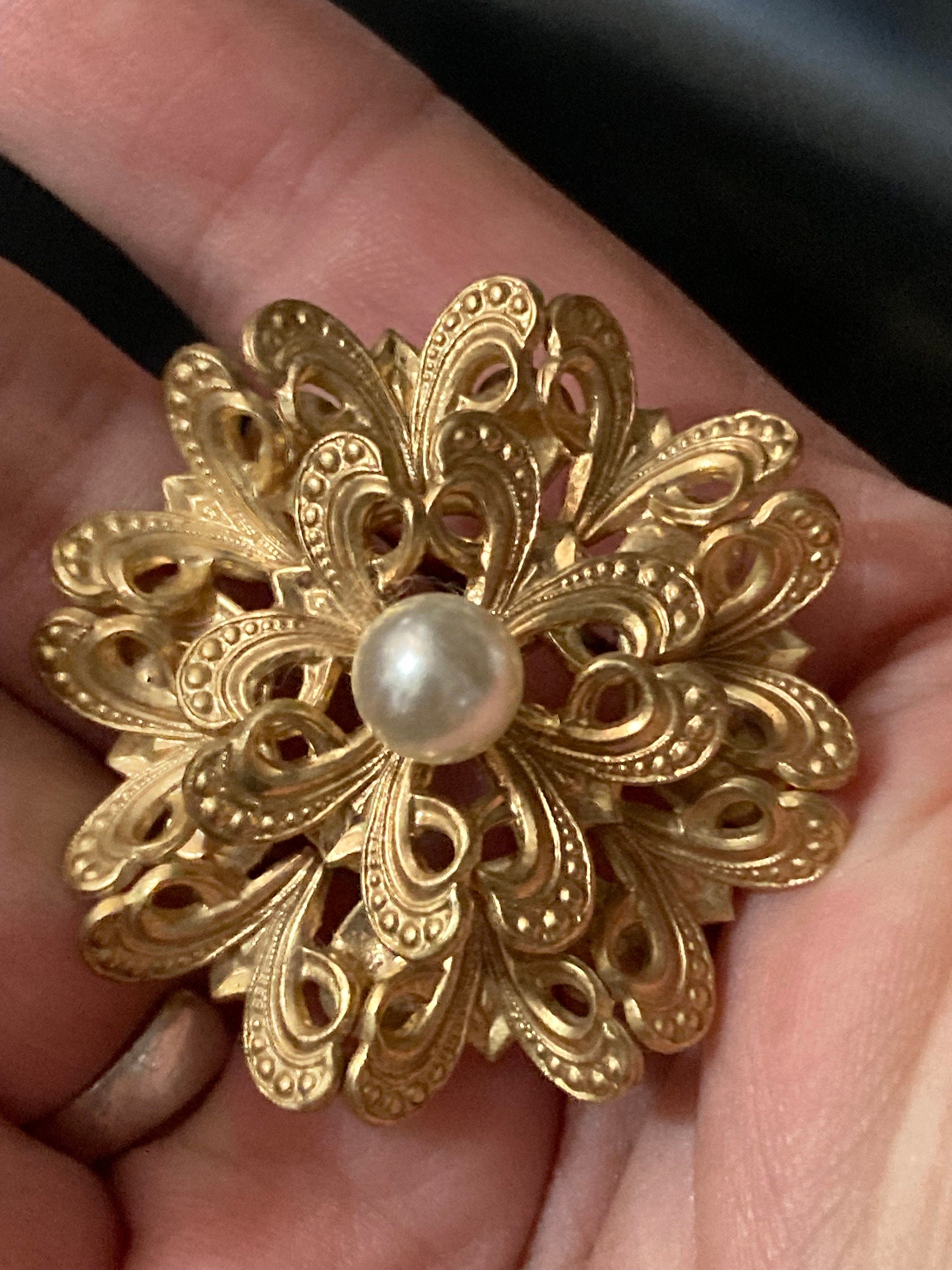 vintage gold tone abstract faux pearl floral brooch Czech